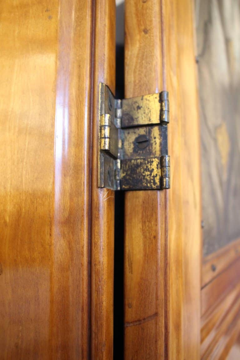 An Art Nouveau Satinwood and Embossed Leather Three-Fold Dressing Screen - Image 2