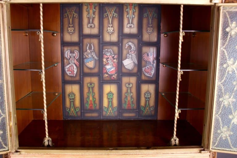 A Fine Italian Carved Walnut Cocktail Cabinet - Image 3