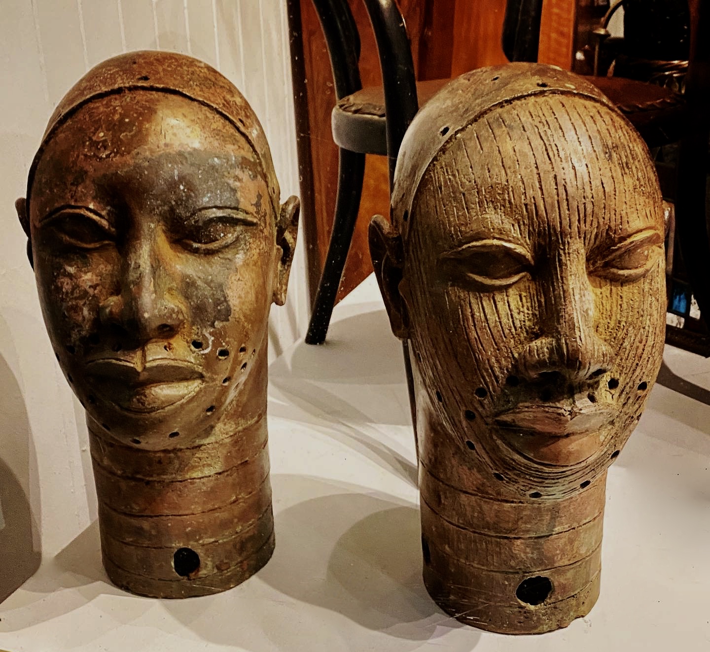 Pair of Benin Bronze Heads - Image 4