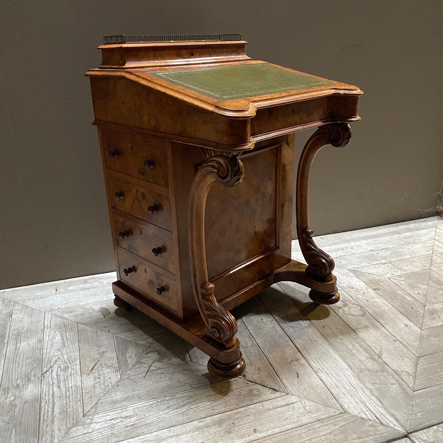 A Good Quality Victorian Burr Walnut Davenport - Image 2
