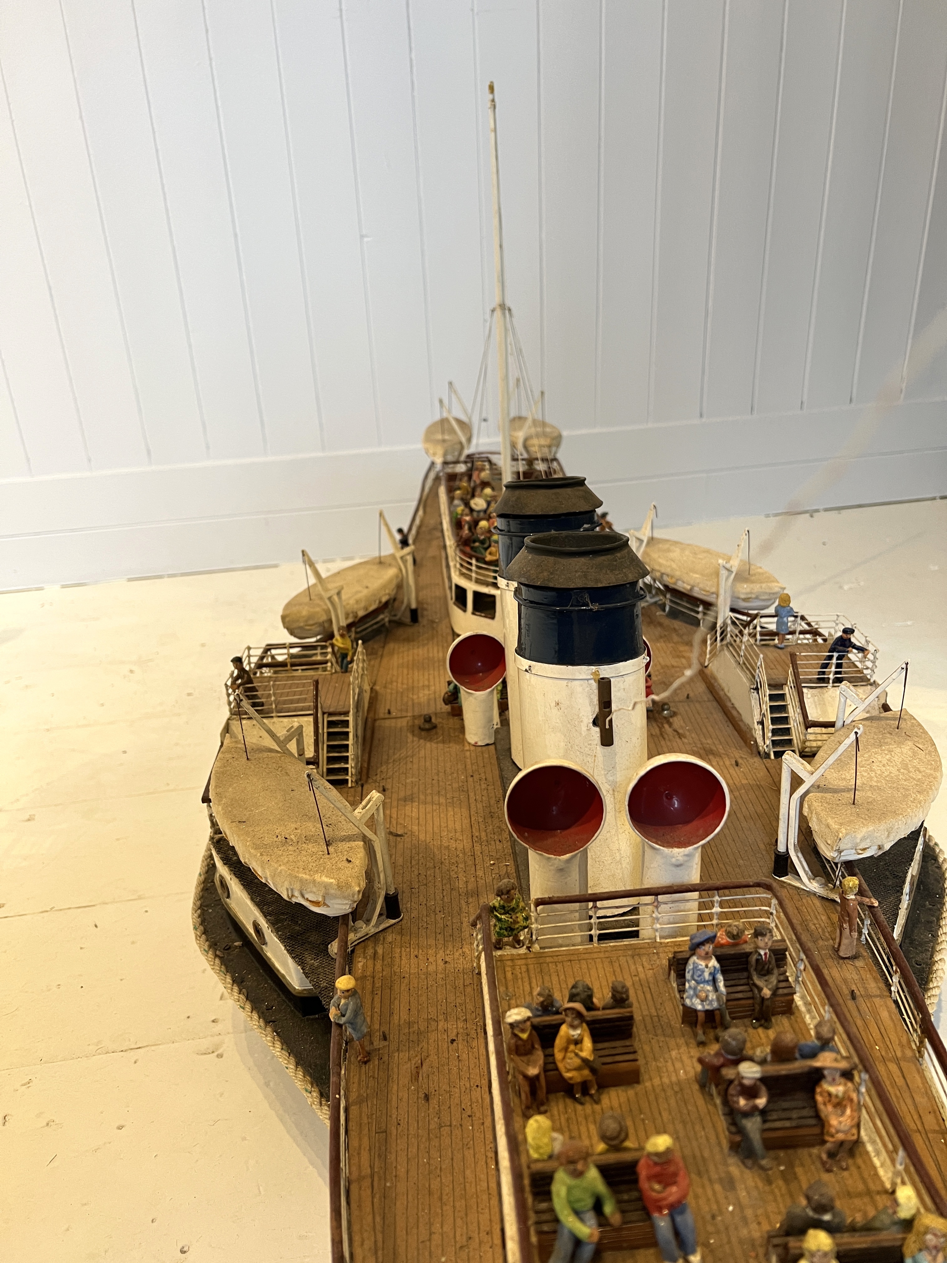 Large Scratch Built Motorised Paddle Steamer by Richard Webb - Image 9
