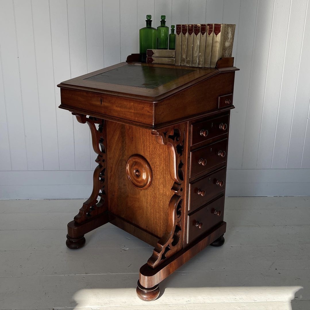 Victorian Mahagony Davenport Desk