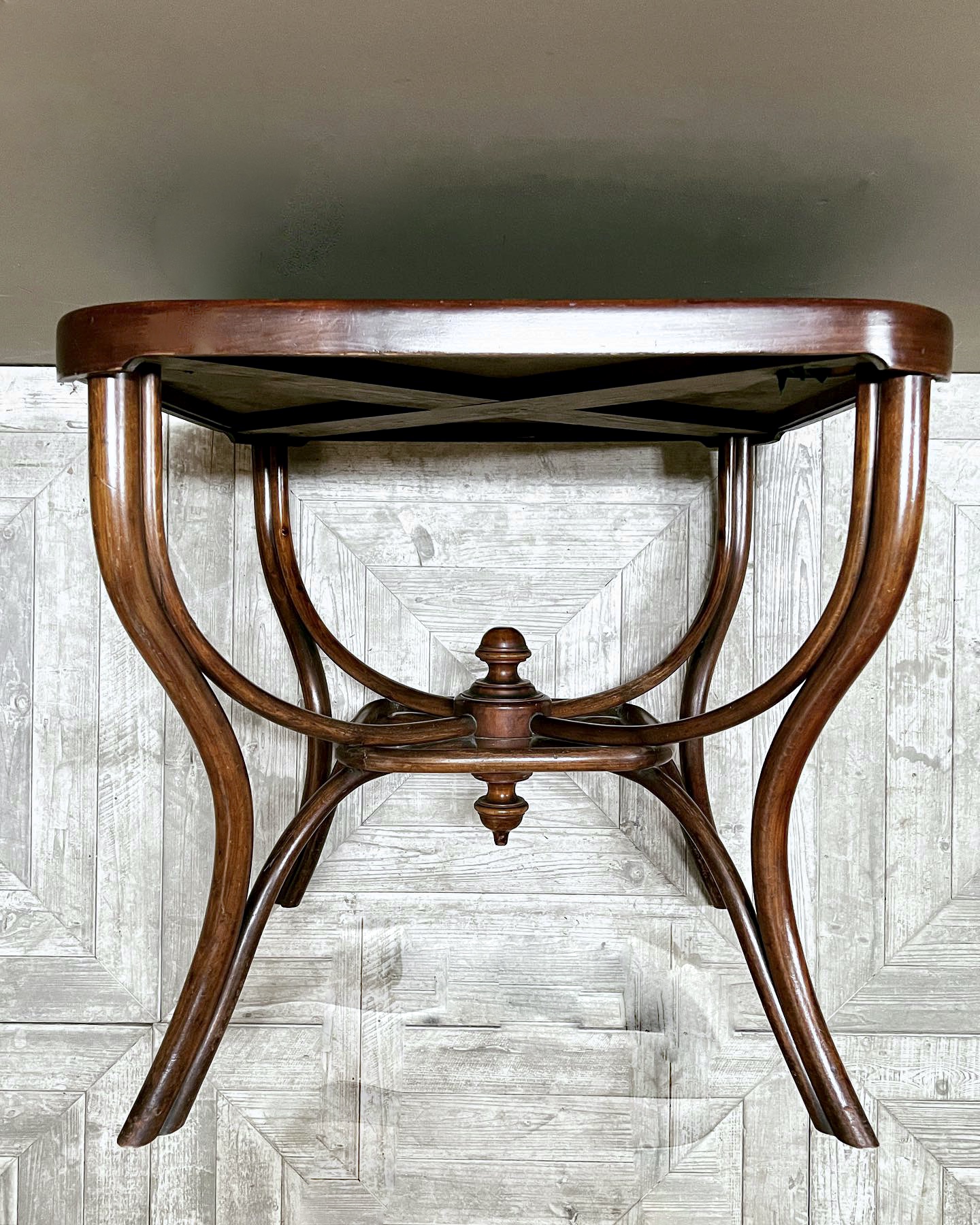 A Thonet Bentwood Card Table No. 5 - Image 6