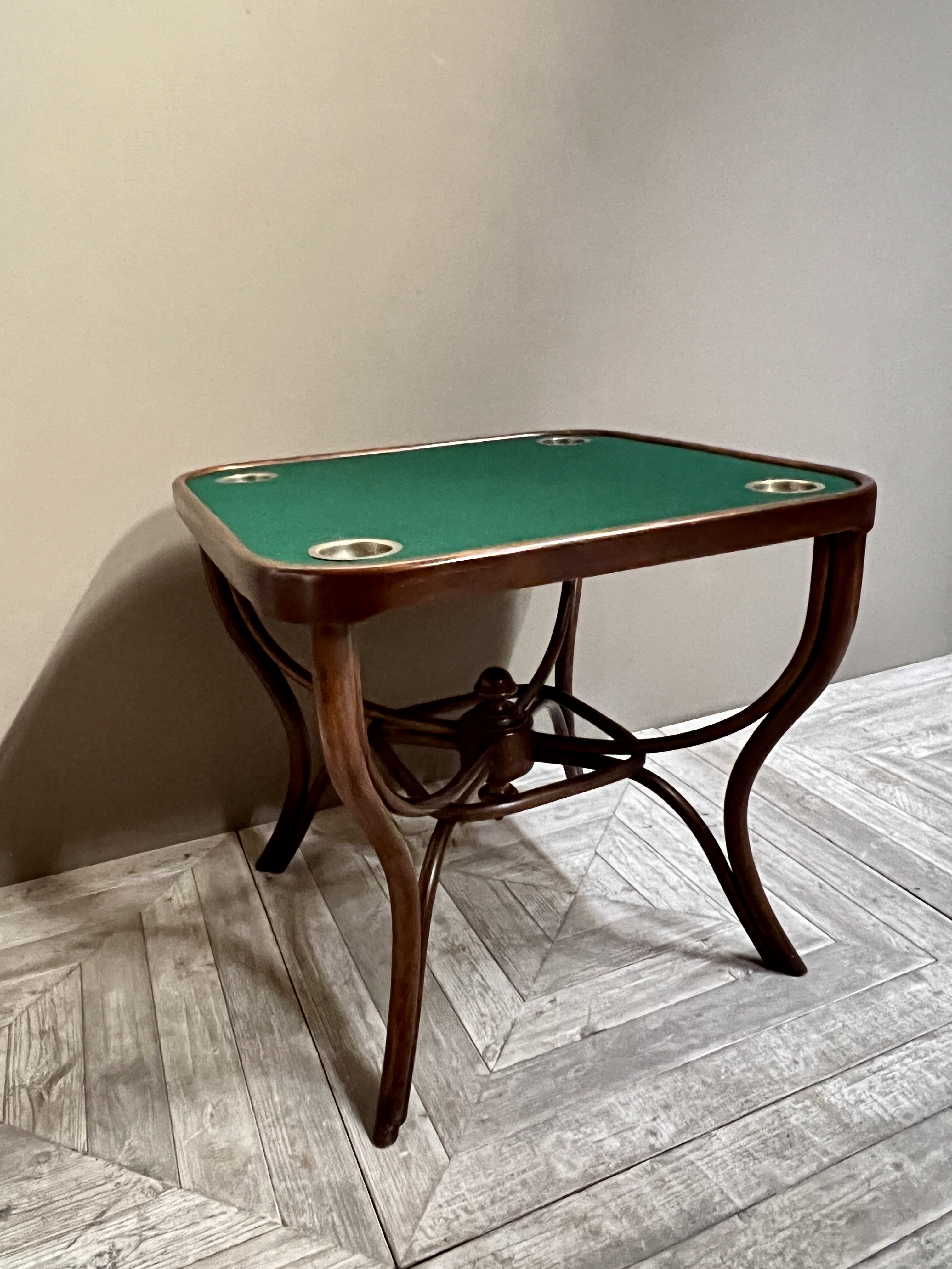A Thonet Bentwood Card Table No. 5 - Image 3