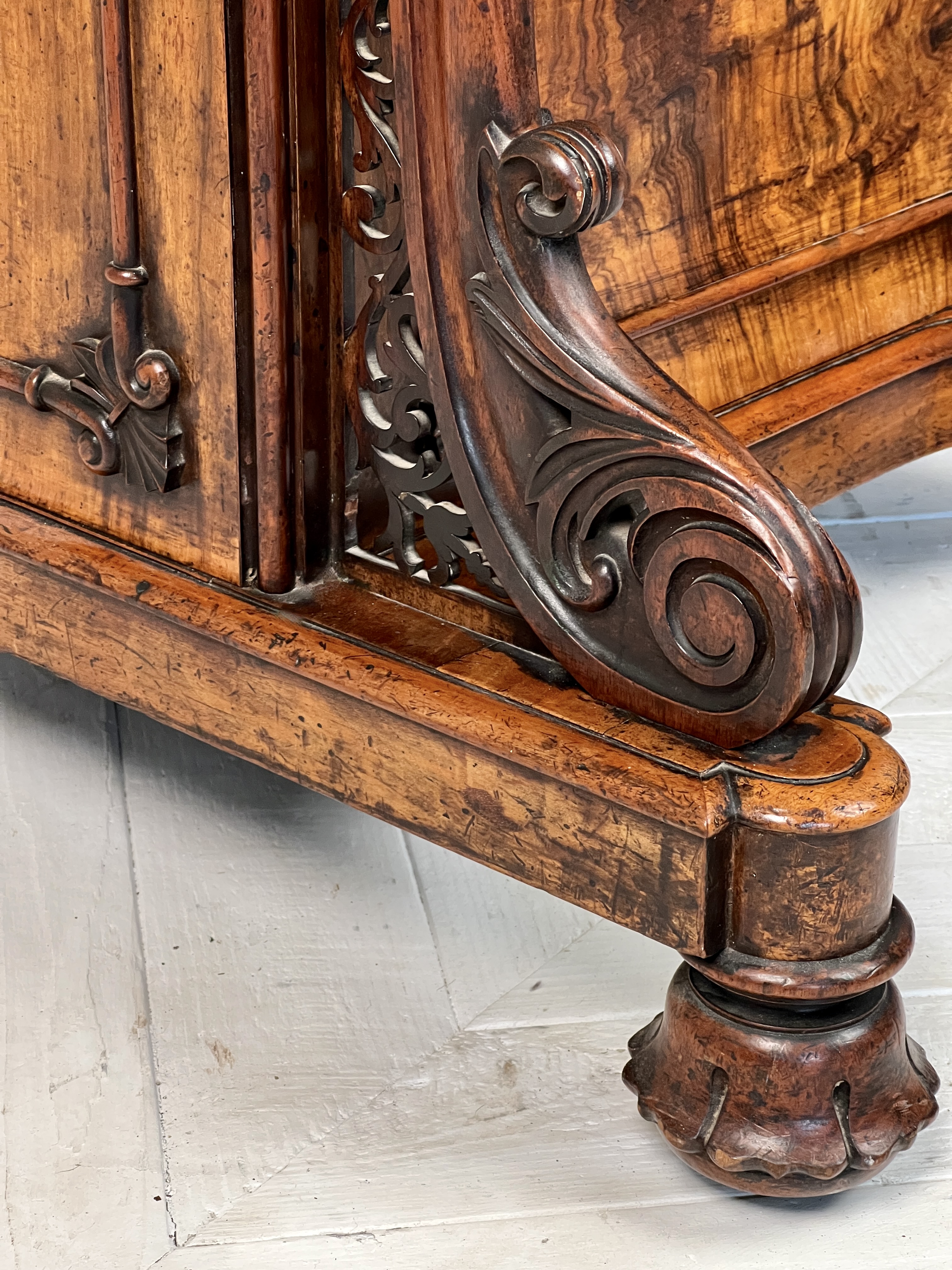 William IV Mahogany And Simulated Rosewood Davenport - Image 2