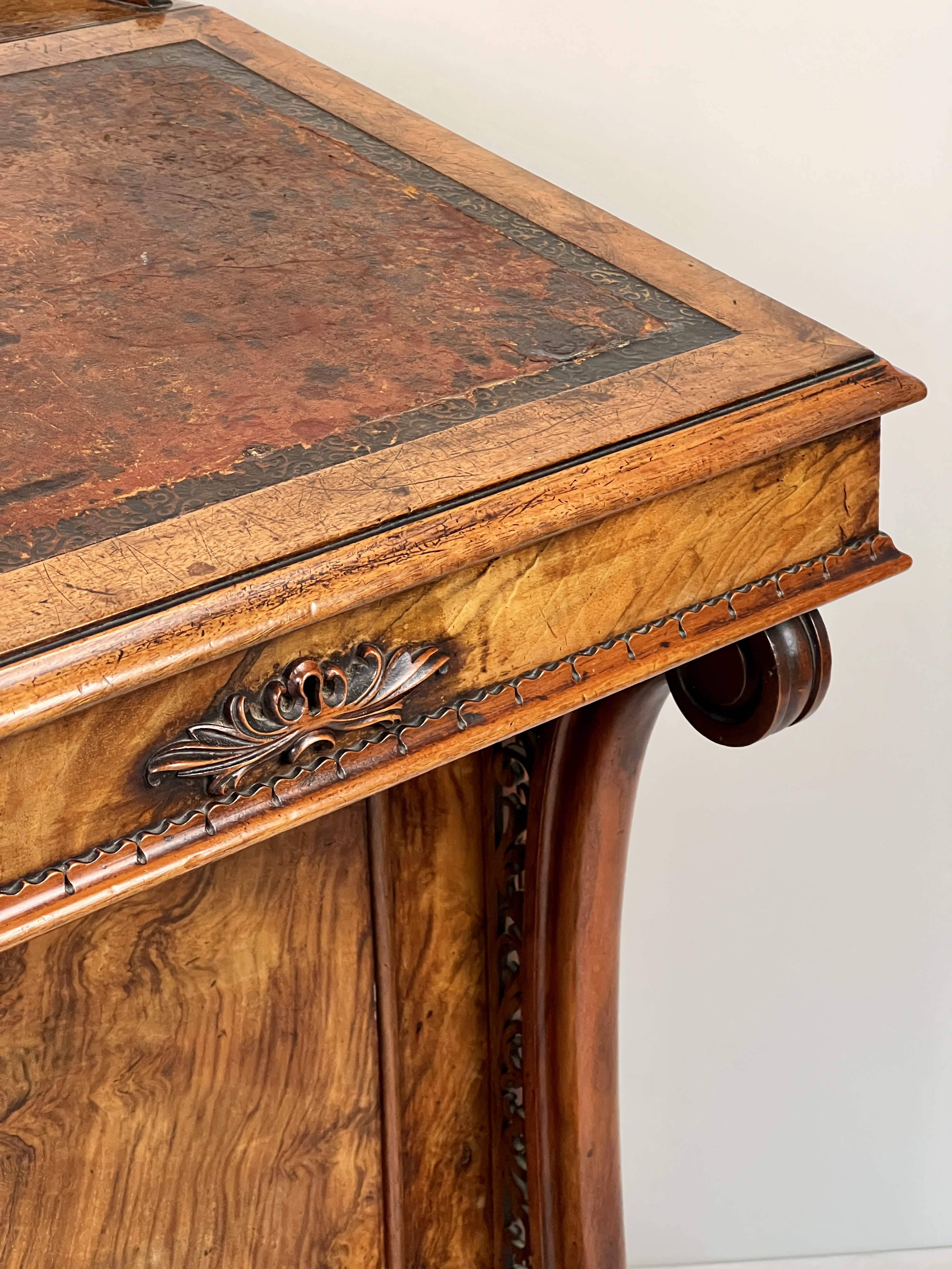 William IV Mahogany And Simulated Rosewood Davenport - Image 8