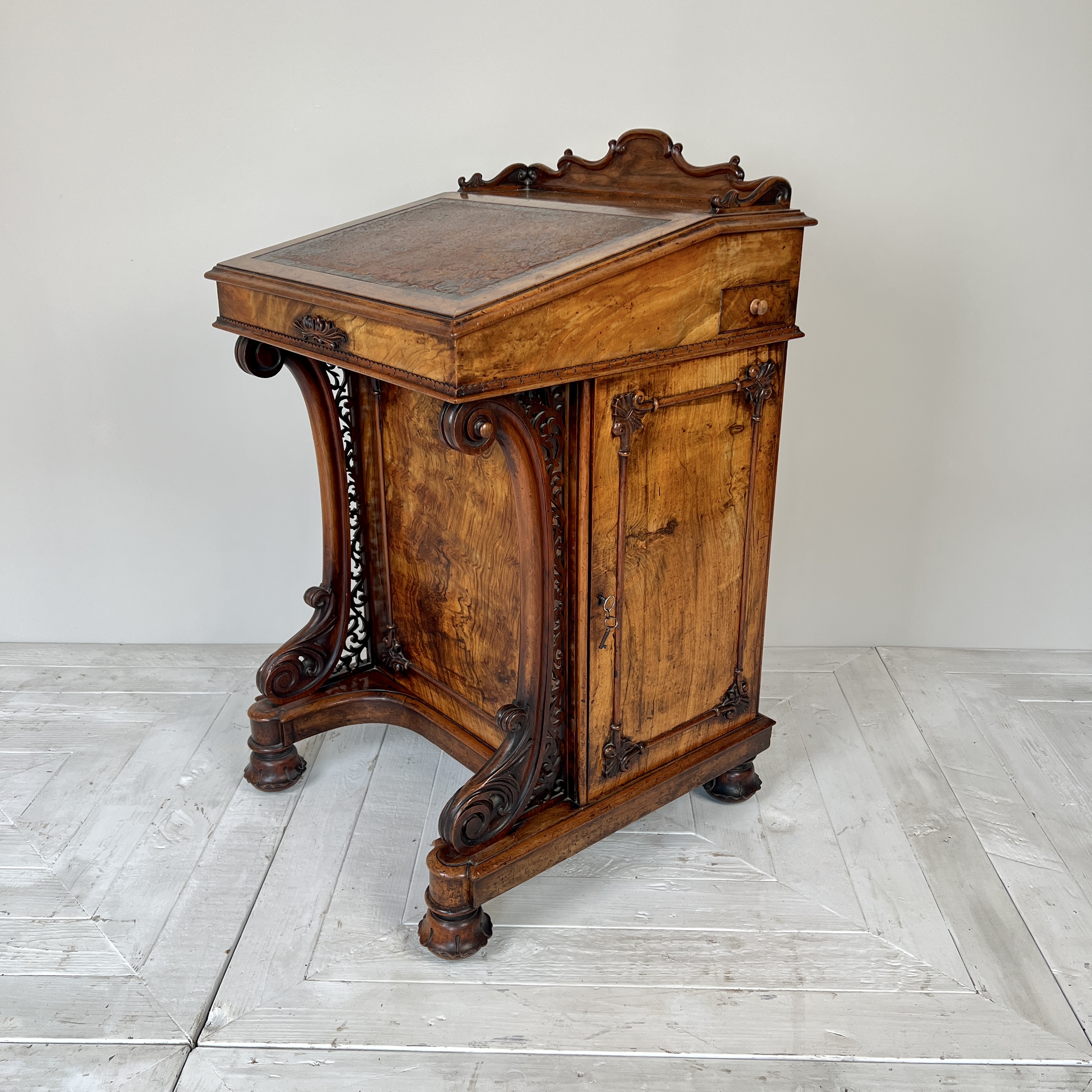 William IV Mahogany And Simulated Rosewood Davenport
