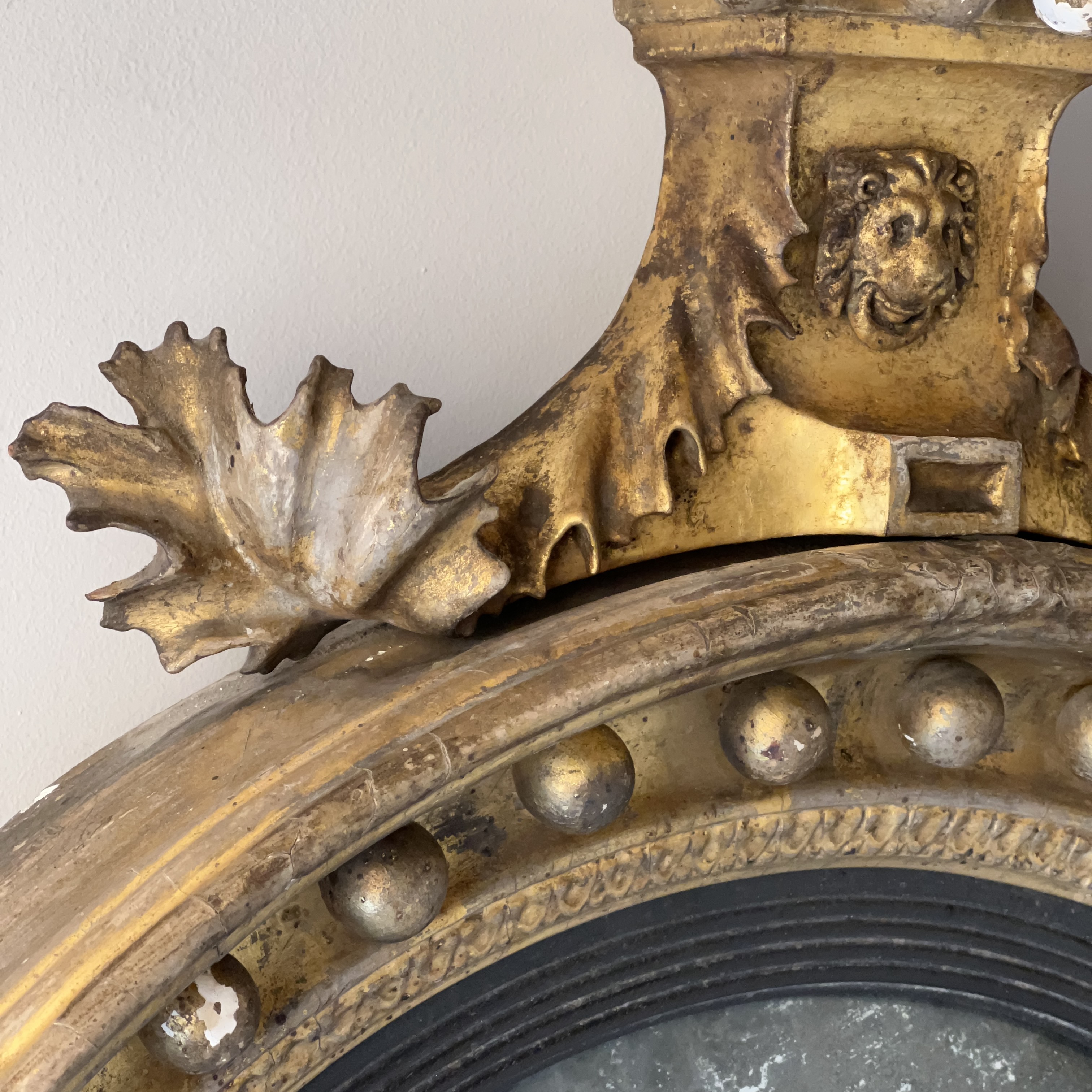 Regency Carved Giltwood Convex Wall Mirror - Image 3