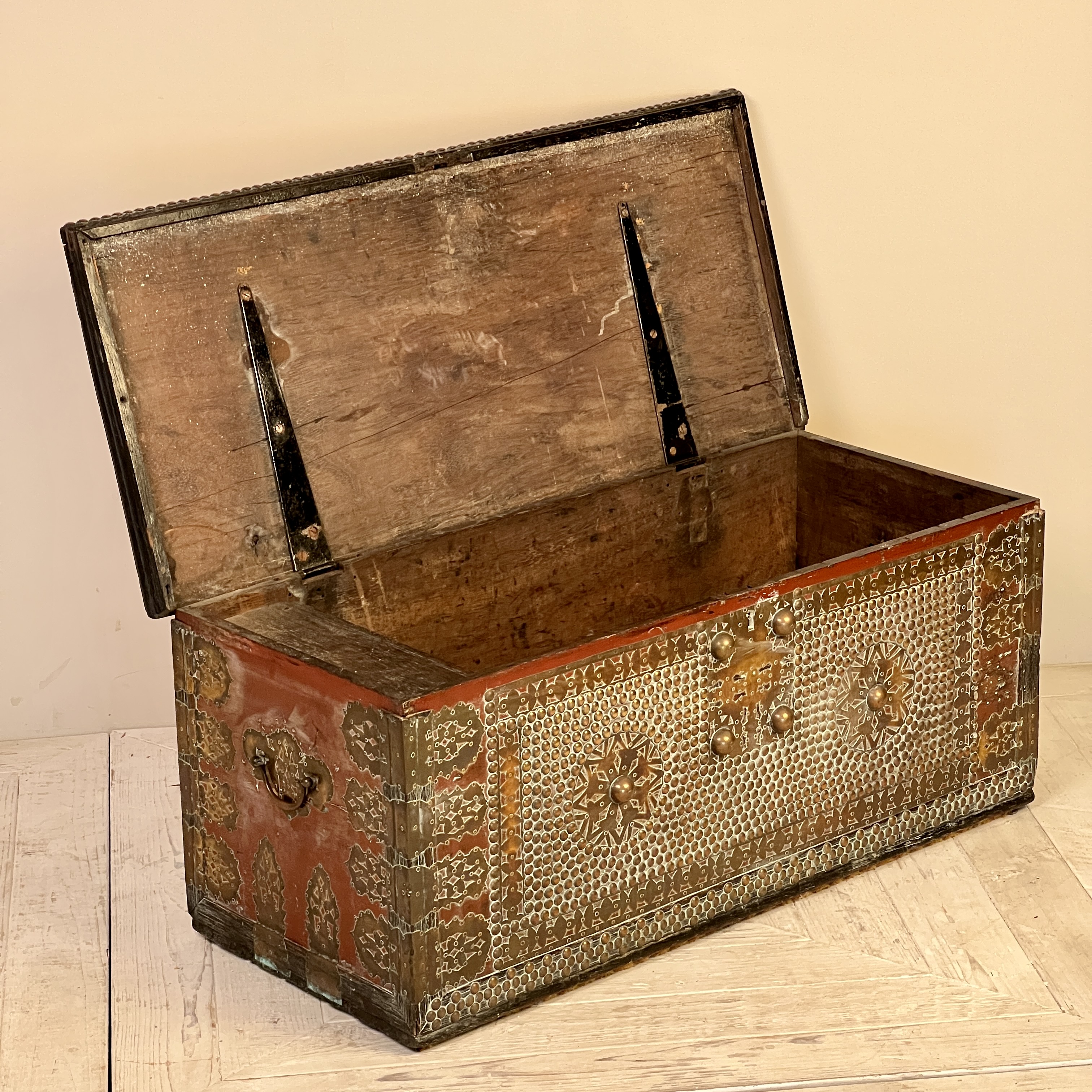 A Fine Antique Hardwood Brass Bound And Studded Zanzibar Chest - Image 3