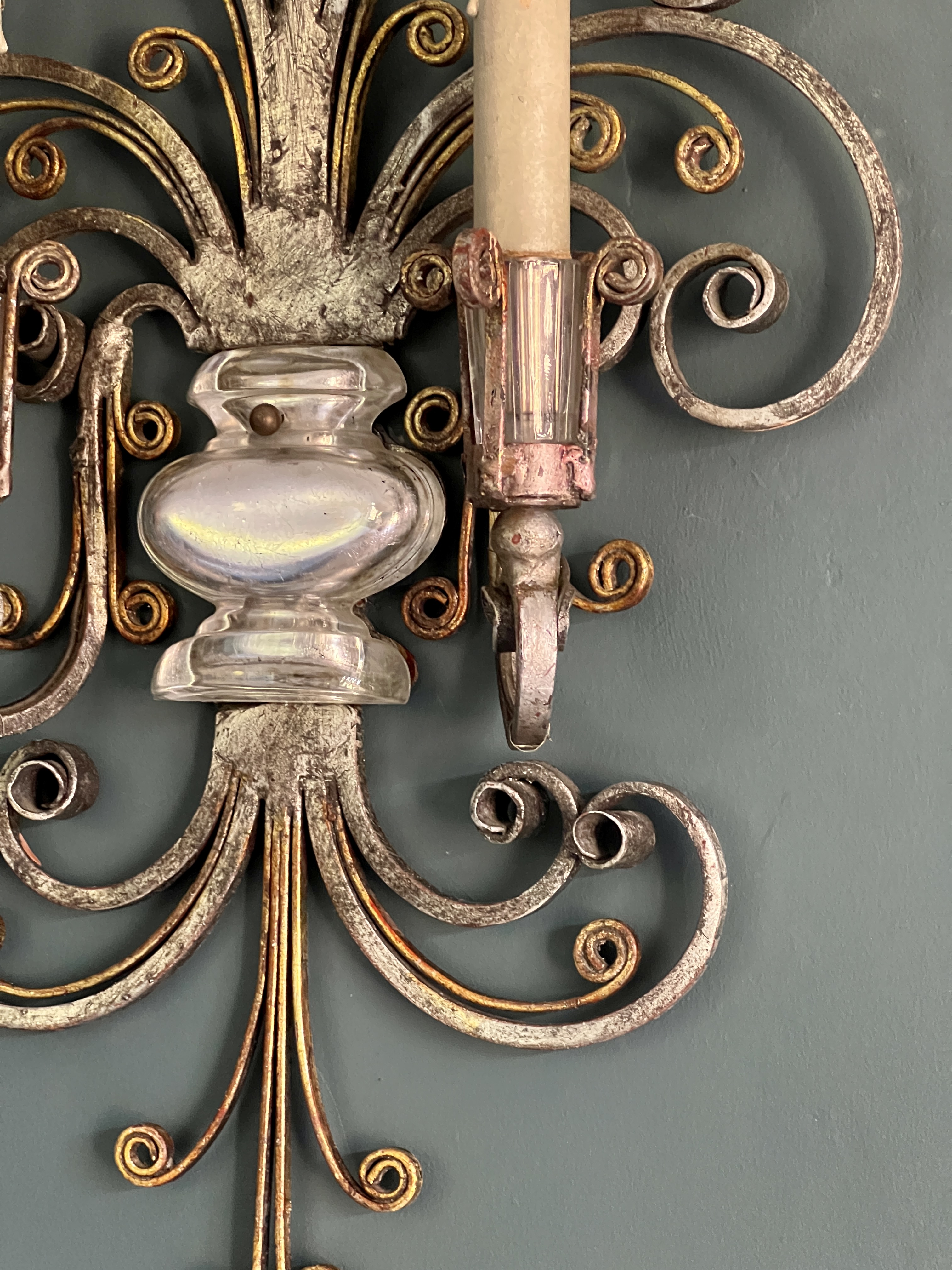 Banci Firenze Gilt Iron And Crystal Wall Light - Image 3