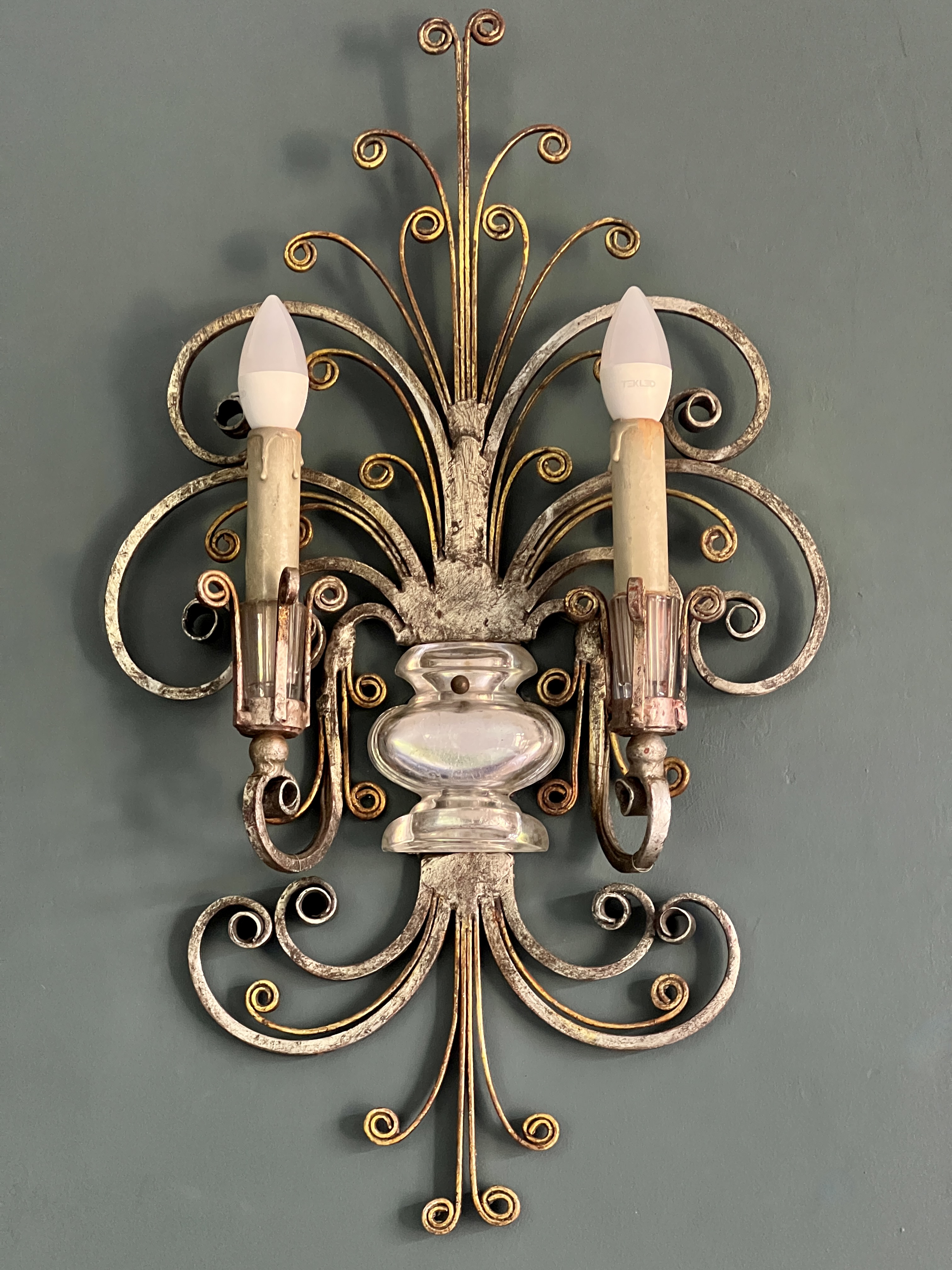 Banci Firenze Gilt Iron And Crystal Wall Light - Image 2