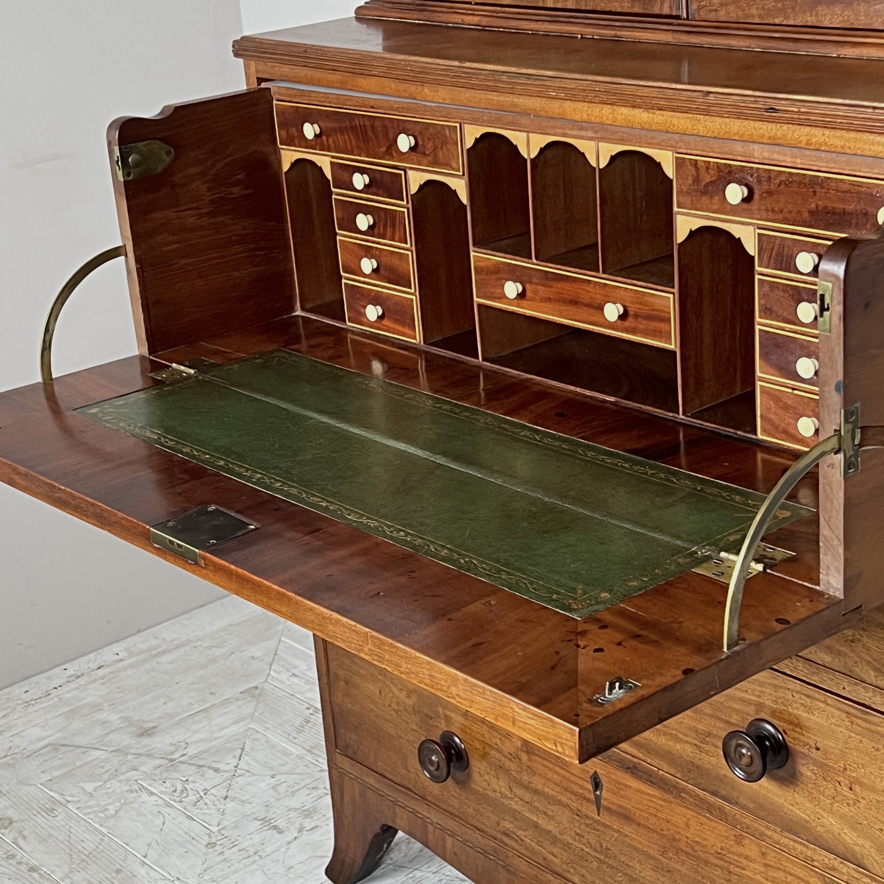 SOLD - A Georgian Mahogany Secretaire Bookcase Circa 1800 - Image 5
