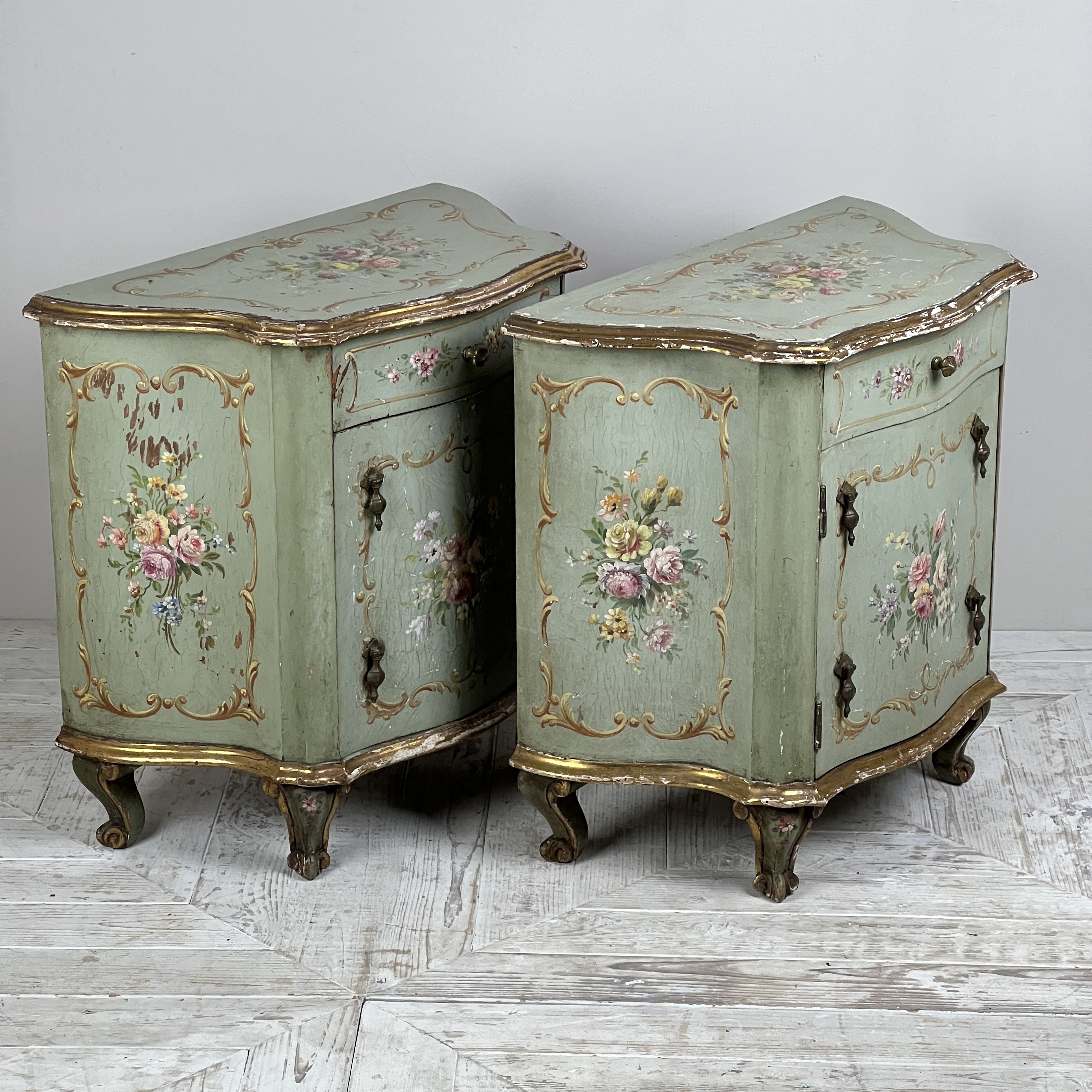 A Pair Of C19th Venetian Hand Painted Bedside Cabinets - Image 4