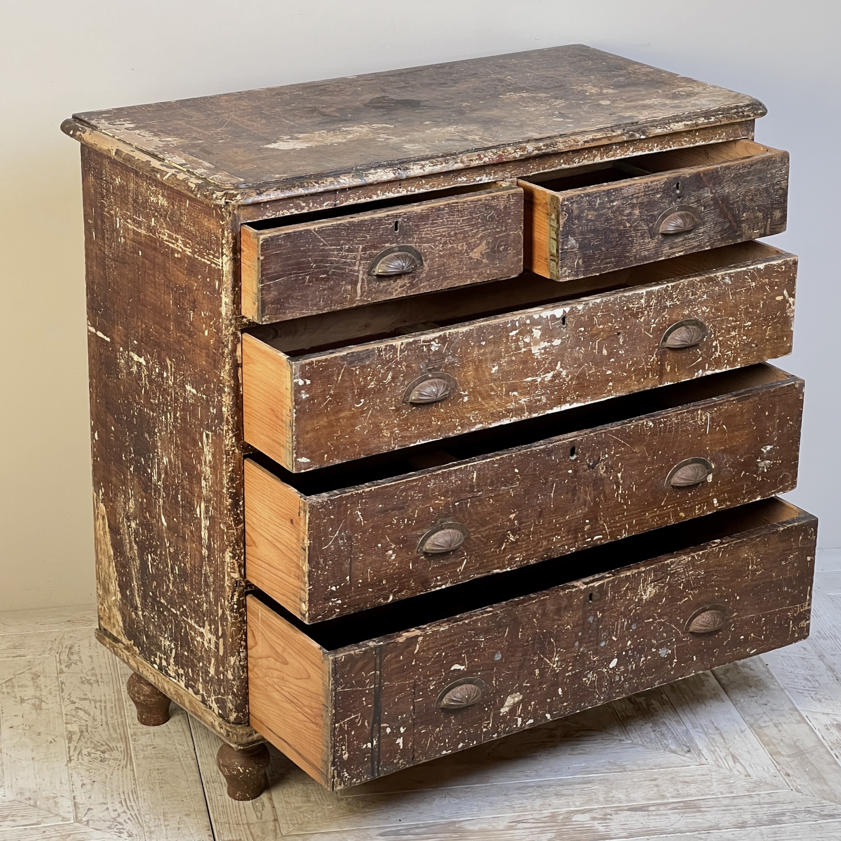 A Victorian Scumble Glazed Chest Of Drawers - Image 5