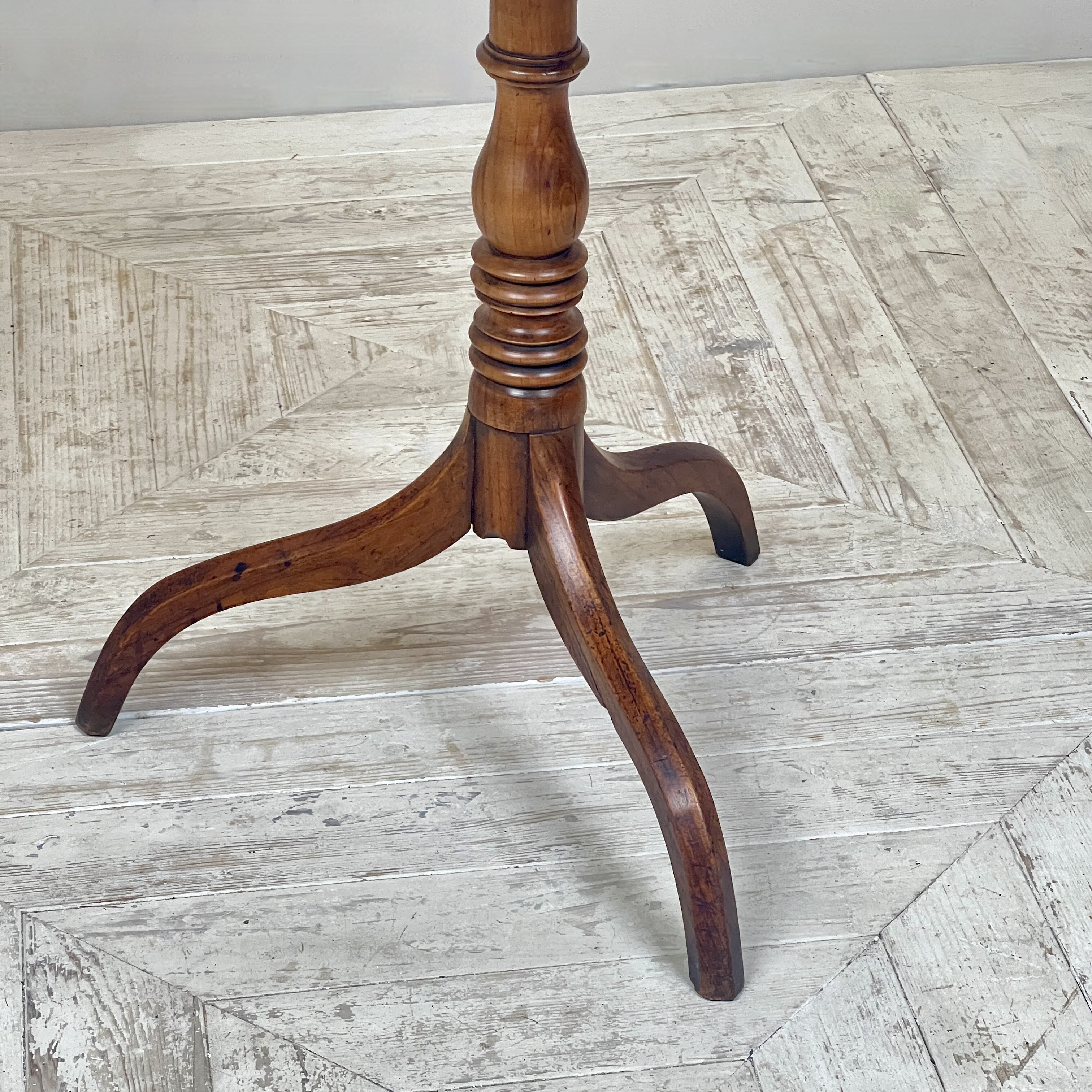 A Late Georgian Fruitwood Tilt Top Wine Table - Image 6