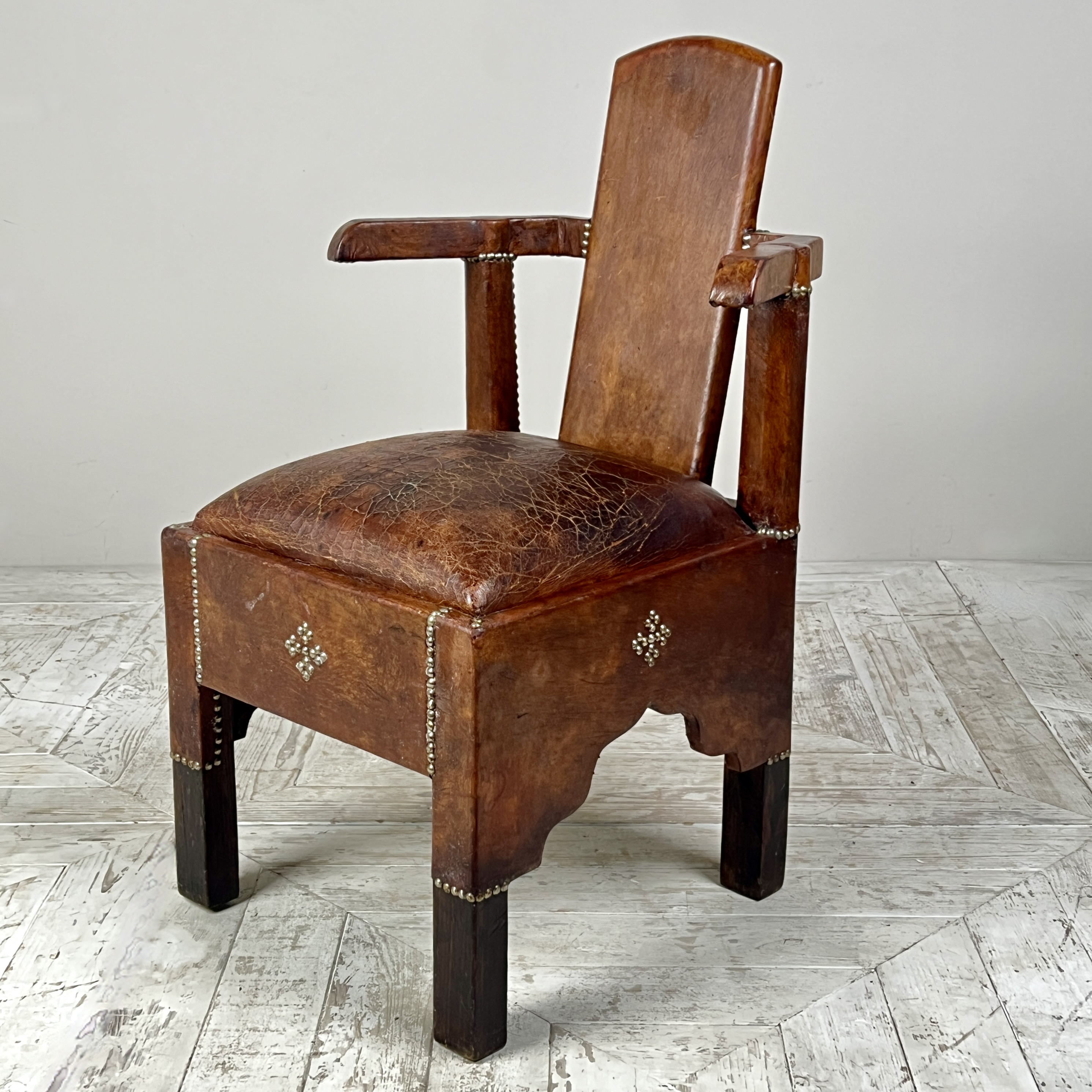 A Diminutive French Art Deco Leather Berber Armchair - Image 6