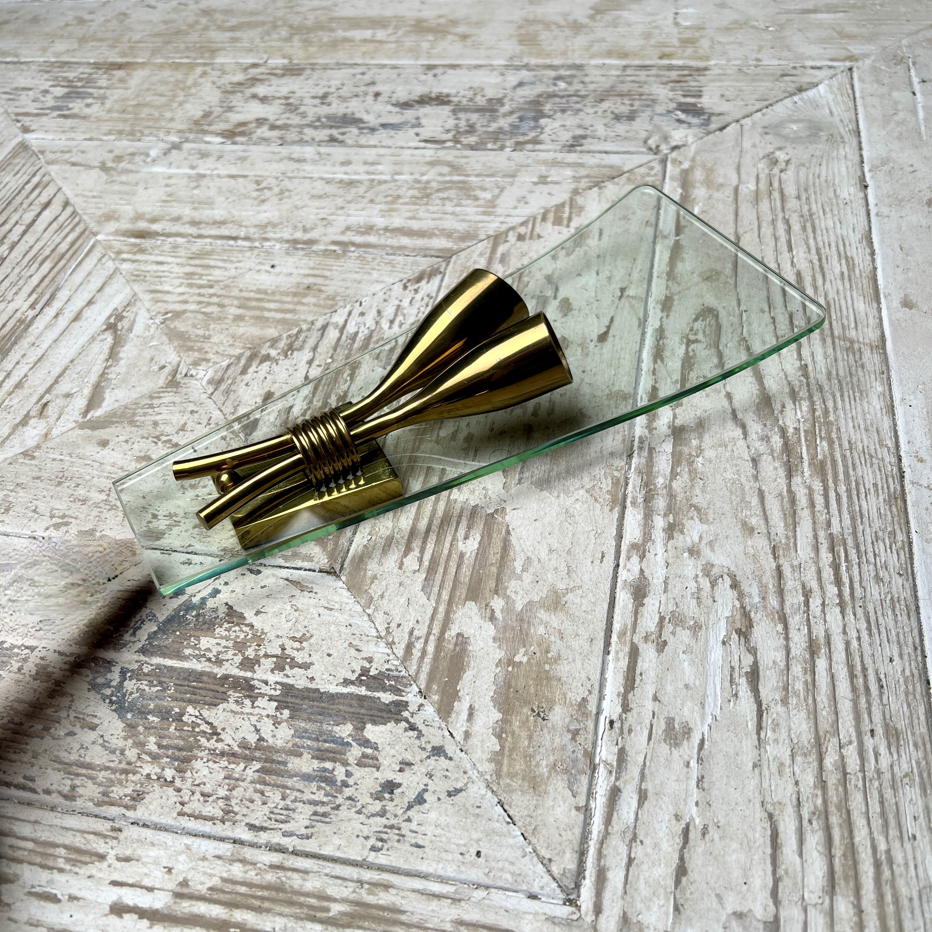 Pair Of 1950S Italian Mid-Century Modern Curved Glass Wall Light Sconces - Image 7