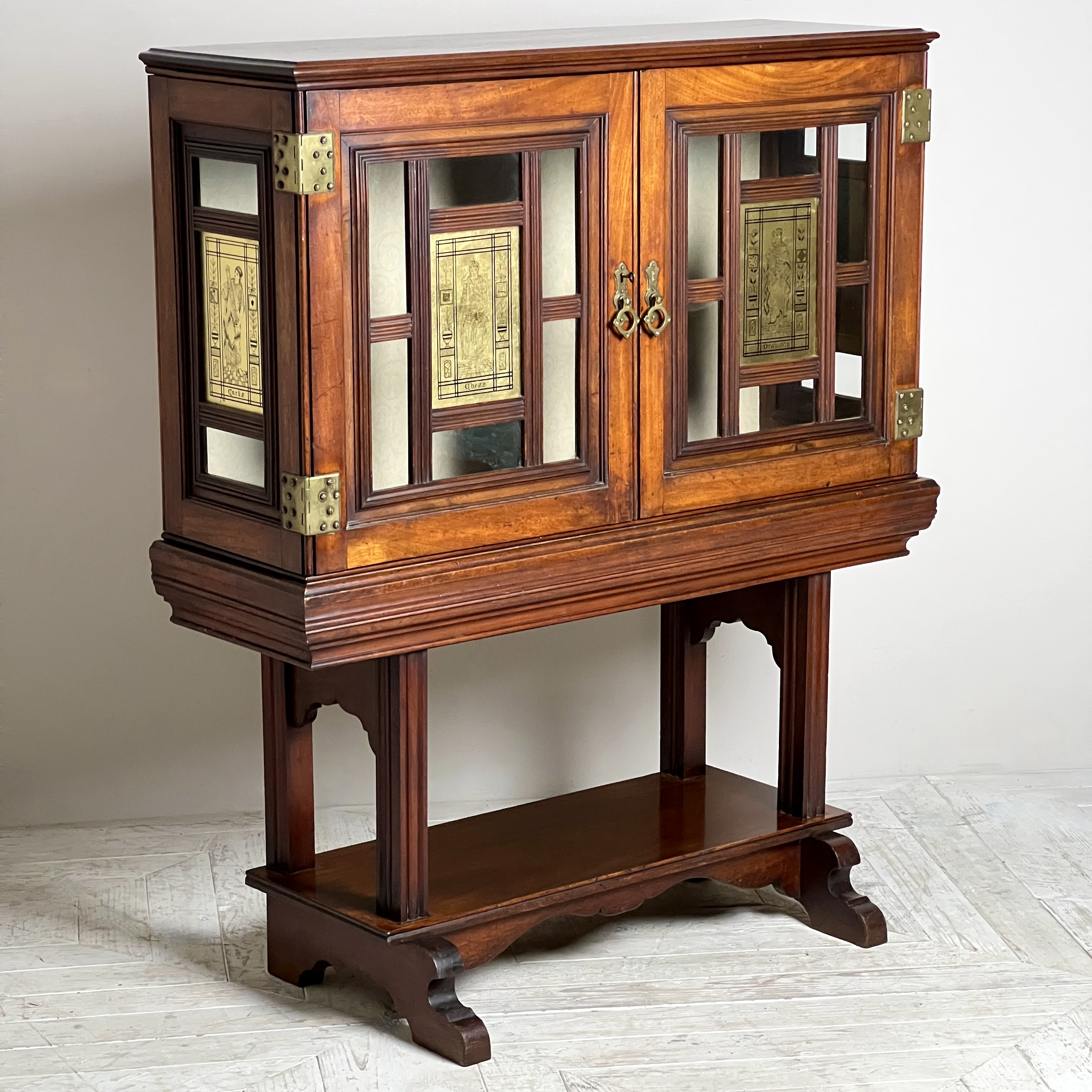 A Mahogany Display Cabinet Circa 1900 - Image 3