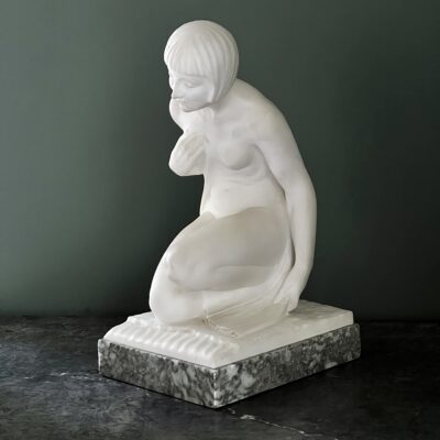 Early C20th Italian Marble Sculpture Of A Lady Bathing