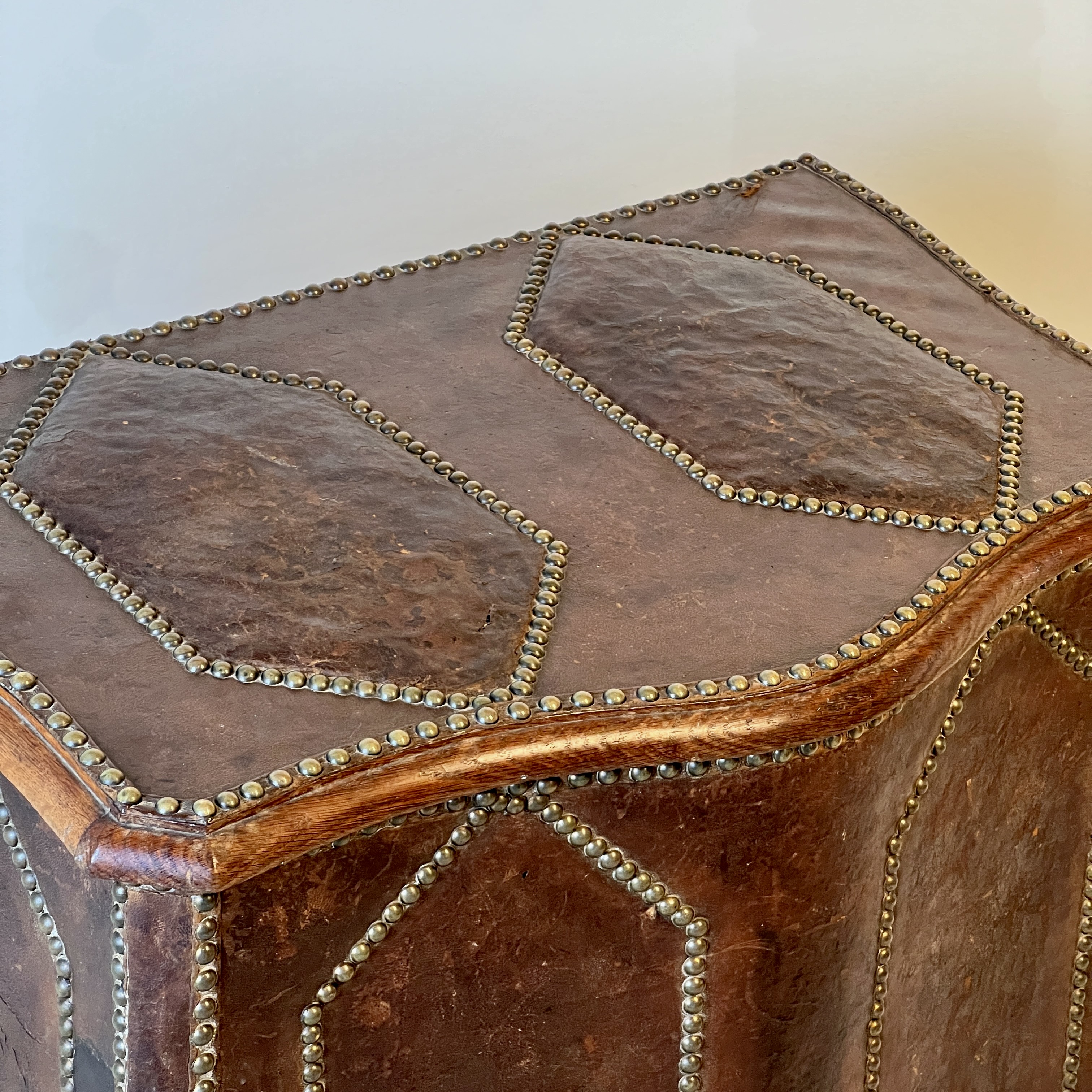 A 19th Century French Oak And Leather Log Or Storage Box - Image 5