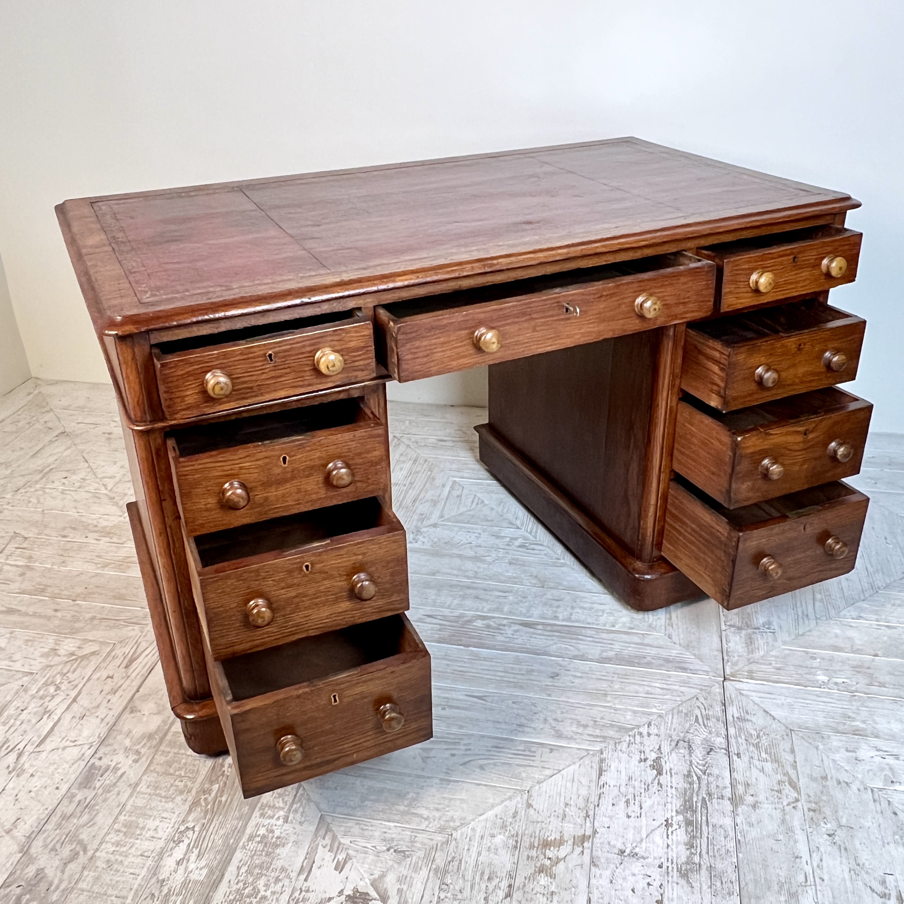 Victorian Oak Pedestal Desk By Deighton & Dunthorne, Holborn, London - Image 7