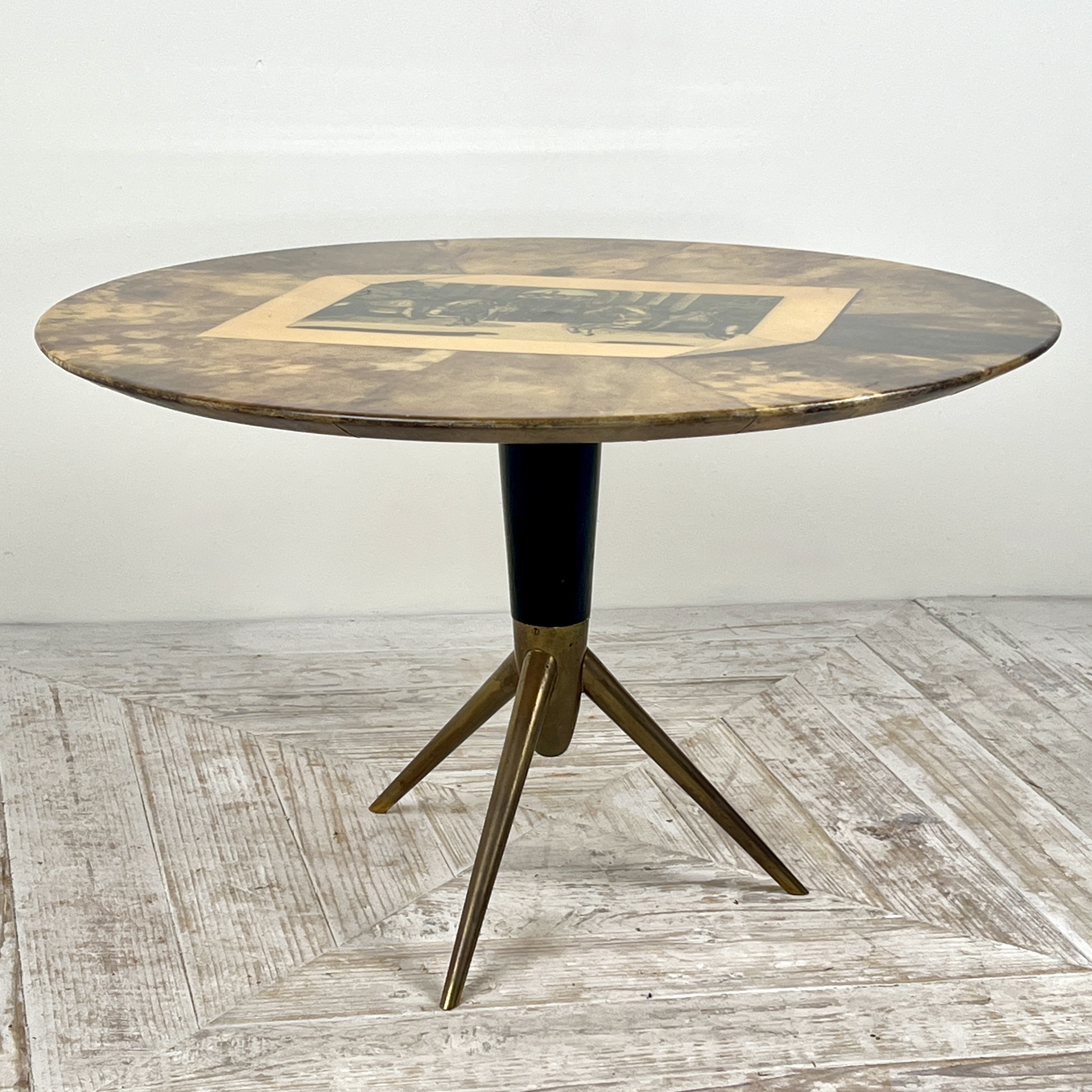 Italian Lacquered Goatskin Trompe L'oeil Table Attributed To Aldo Tura - Image 3