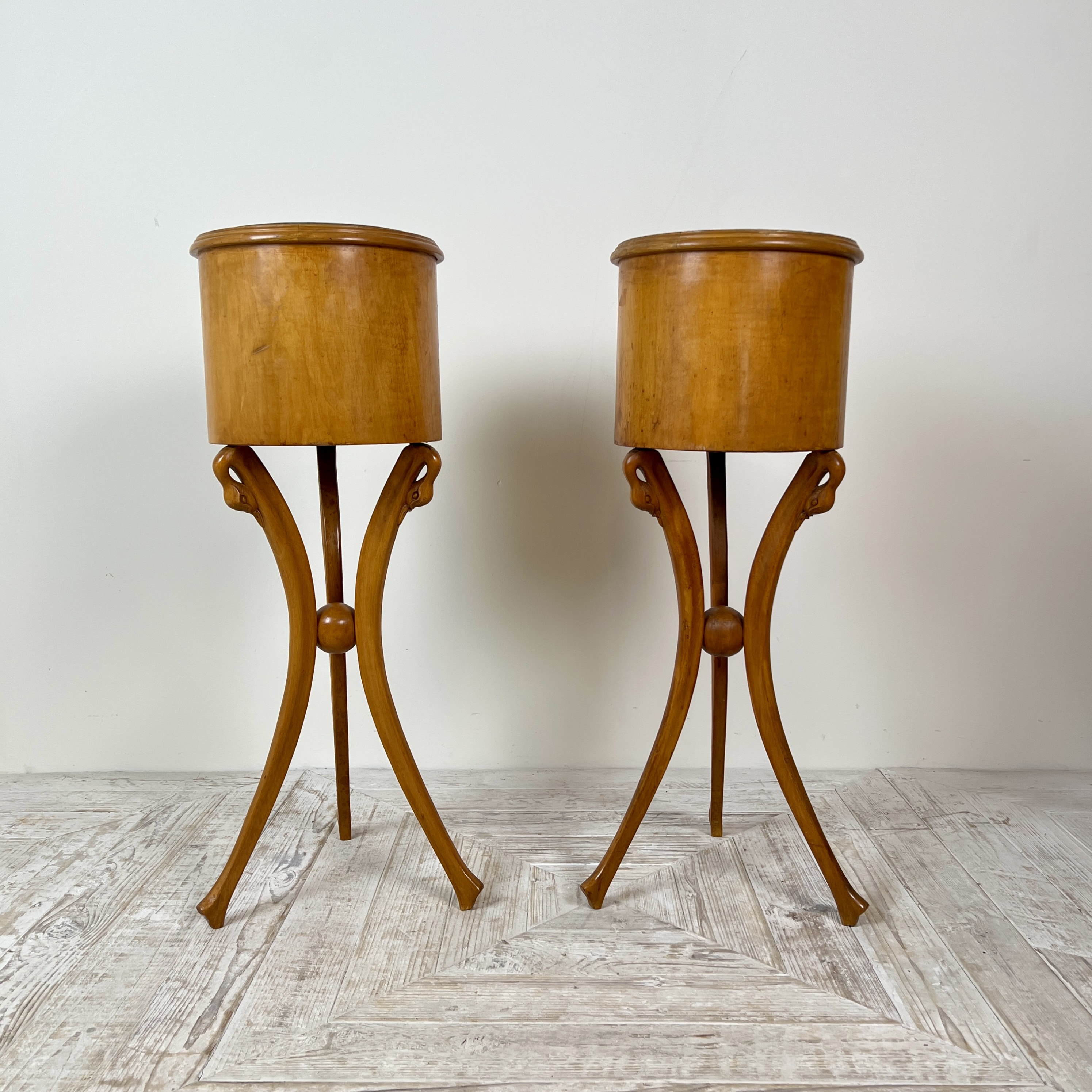 A Pair Of Empire Style Swan-Neck Circular Fruitwood Planter Jardinières - Image 6