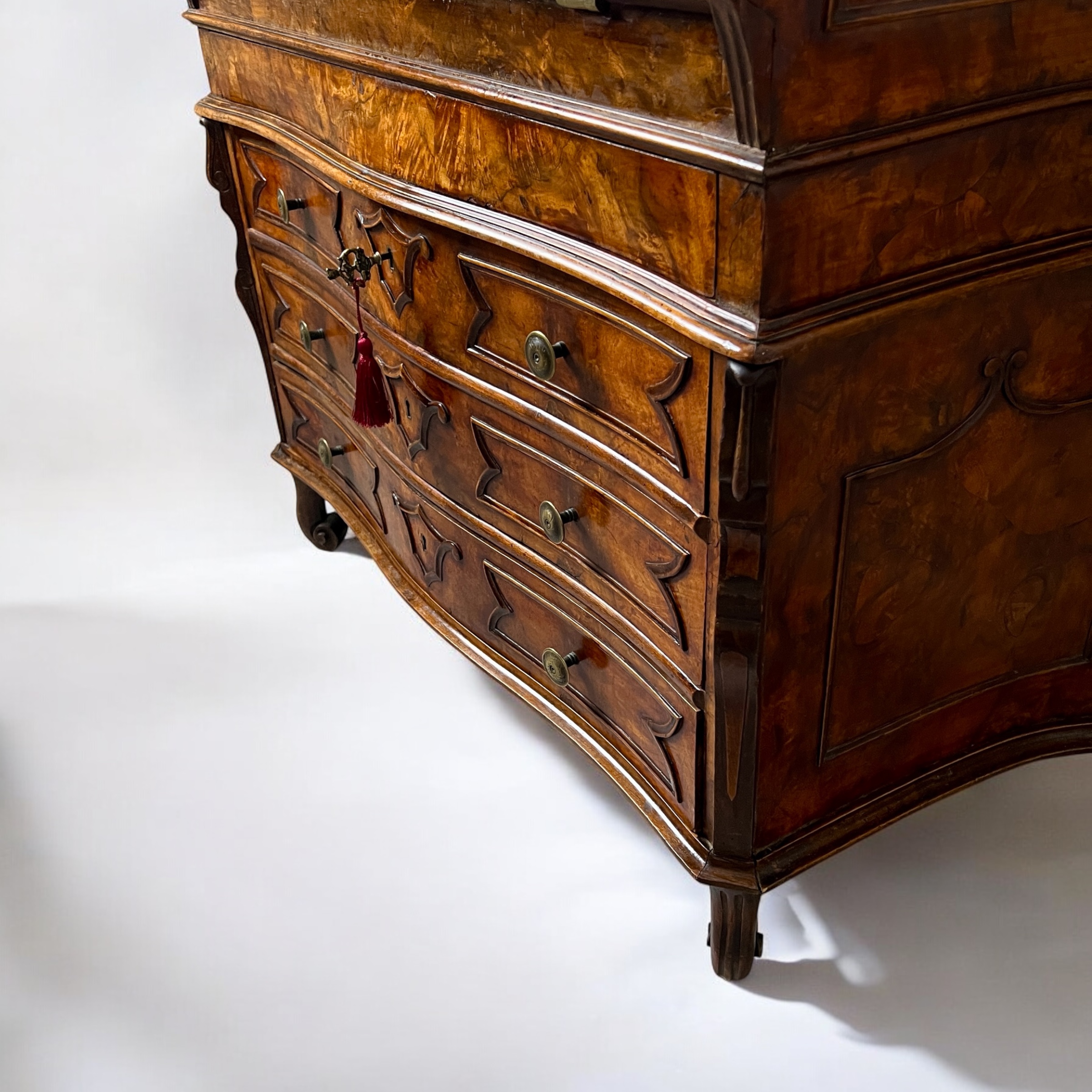A 19Th Century Venetian Mirrored Bureau Bookcase In Briar Wood - Image 6