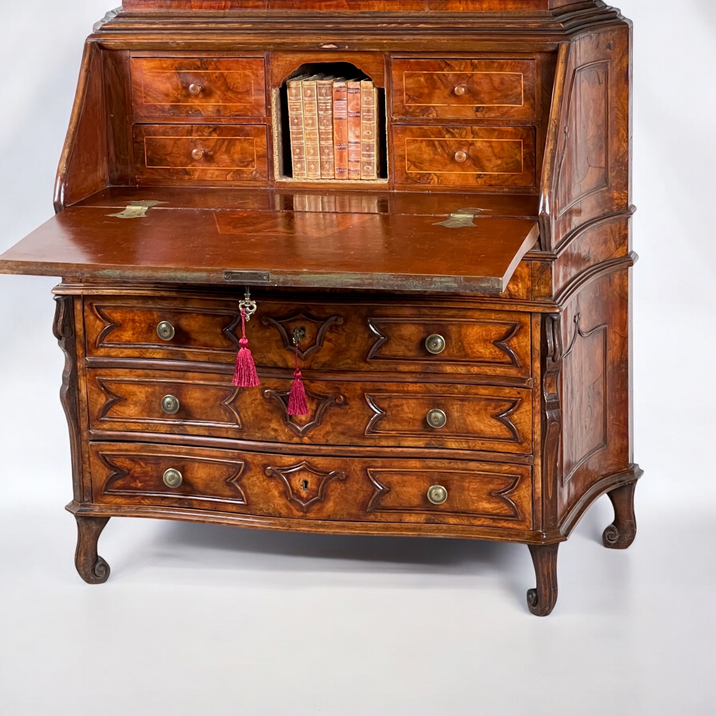 A 19Th Century Venetian Mirrored Bureau Bookcase In Briar Wood - Image 5