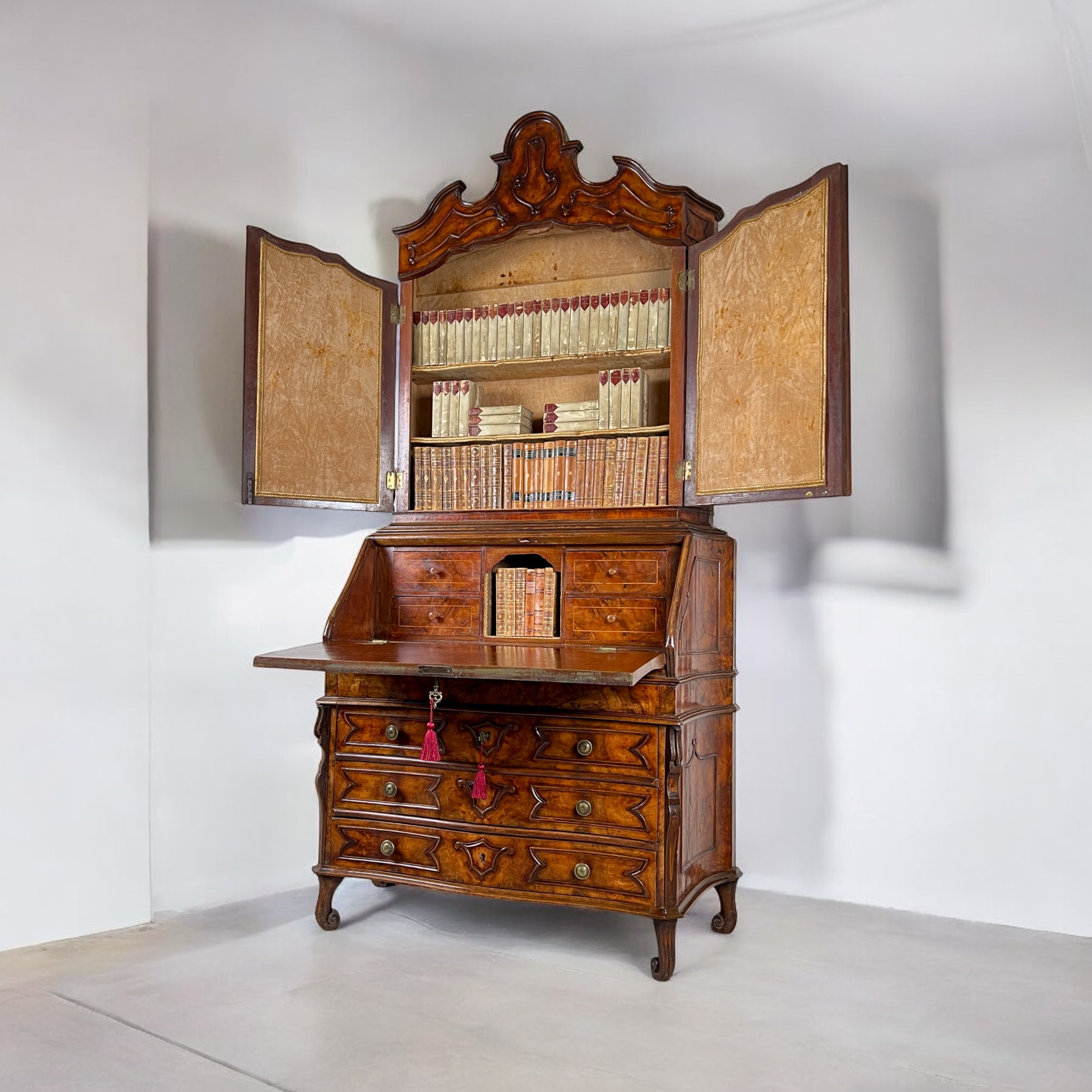 A 19Th Century Venetian Mirrored Bureau Bookcase In Briar Wood - Image 3