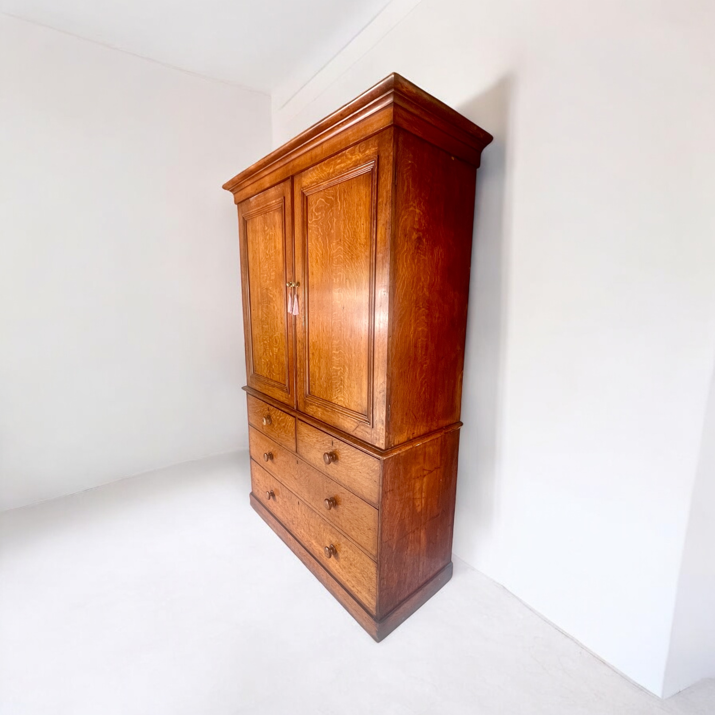 19Th Century Oak Wardrobe Linen Press Or Housekeeper's Cupboard - Image 2