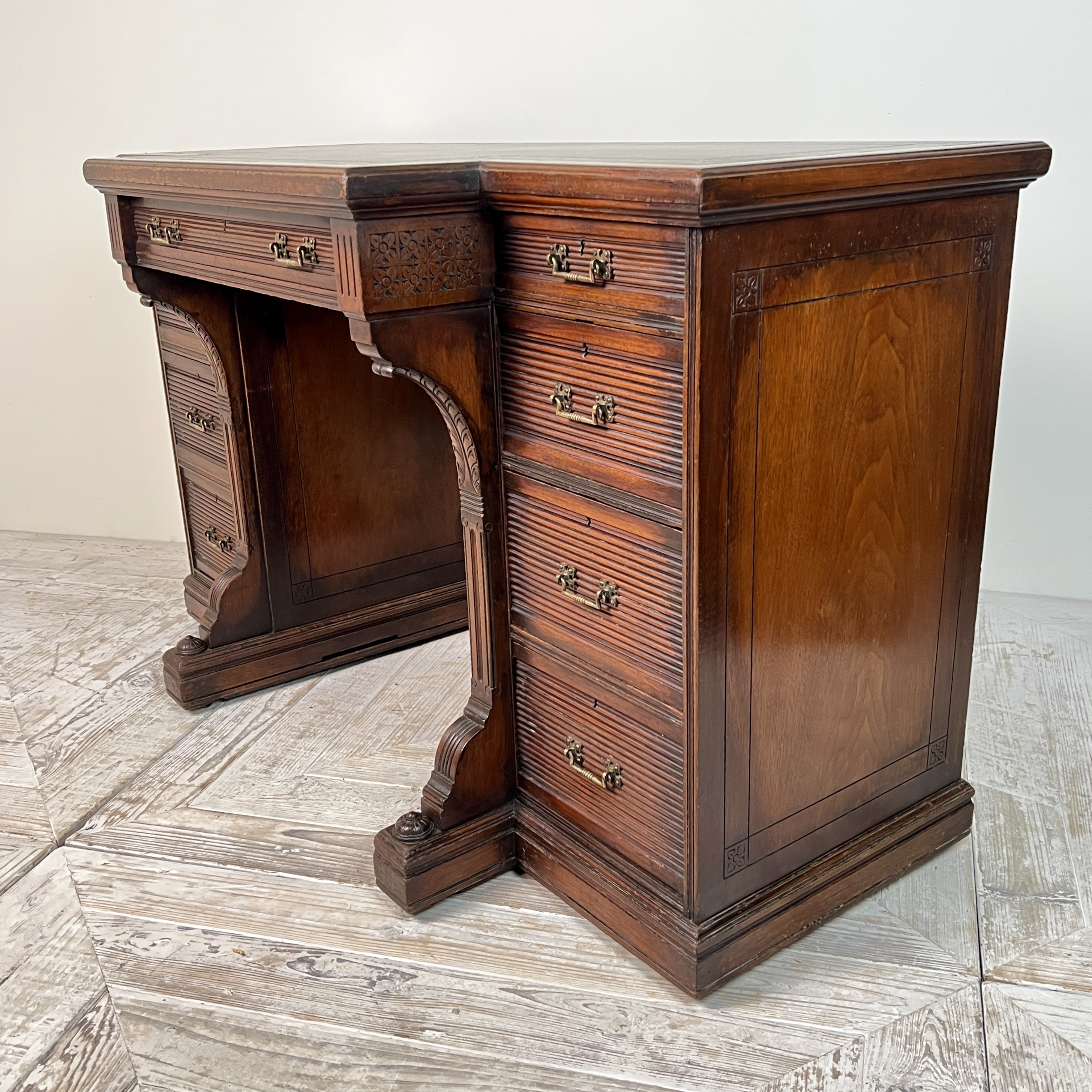 A Rare Gillow & Co. Mahogany Breakfront Library Desk - Image 6