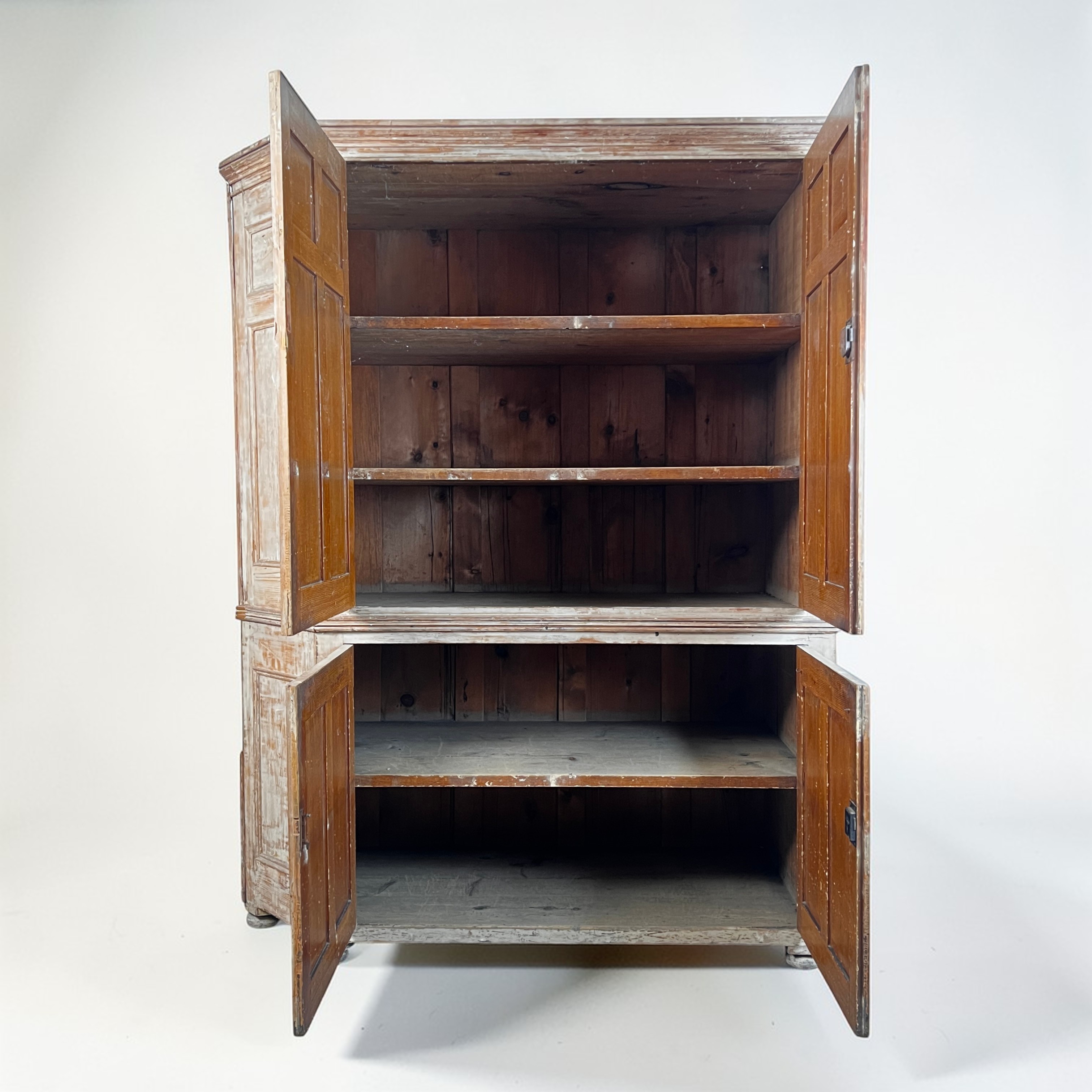 A Large 19th Century Stripped Pine Housekeeper's Cupboard - Image 4