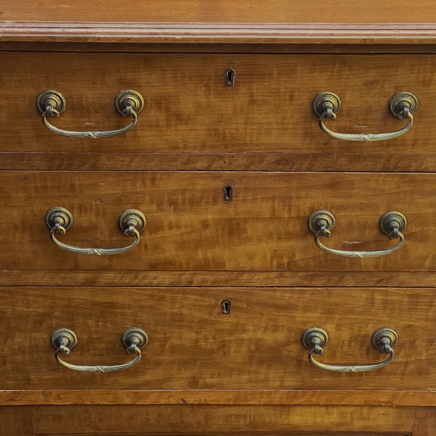 Edwardian Mahogany Dressing Chest With Adjustable Shield Mirror - Image 8