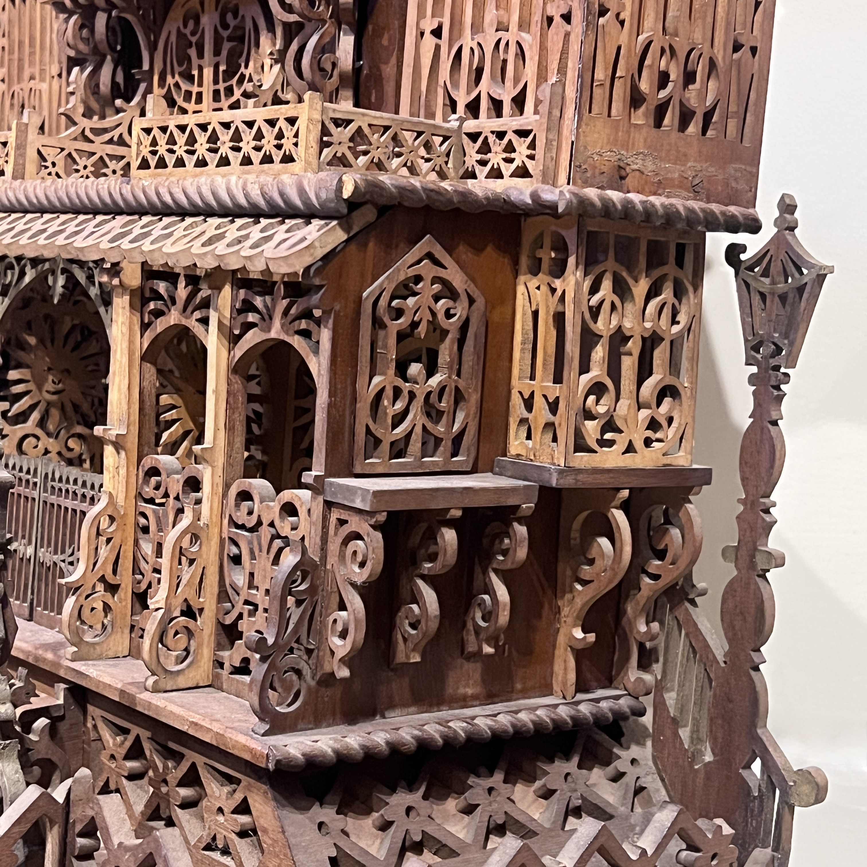 Large architectural fretwork clock case, late 19th/early 20th century, carved wood 99cm - Image 9