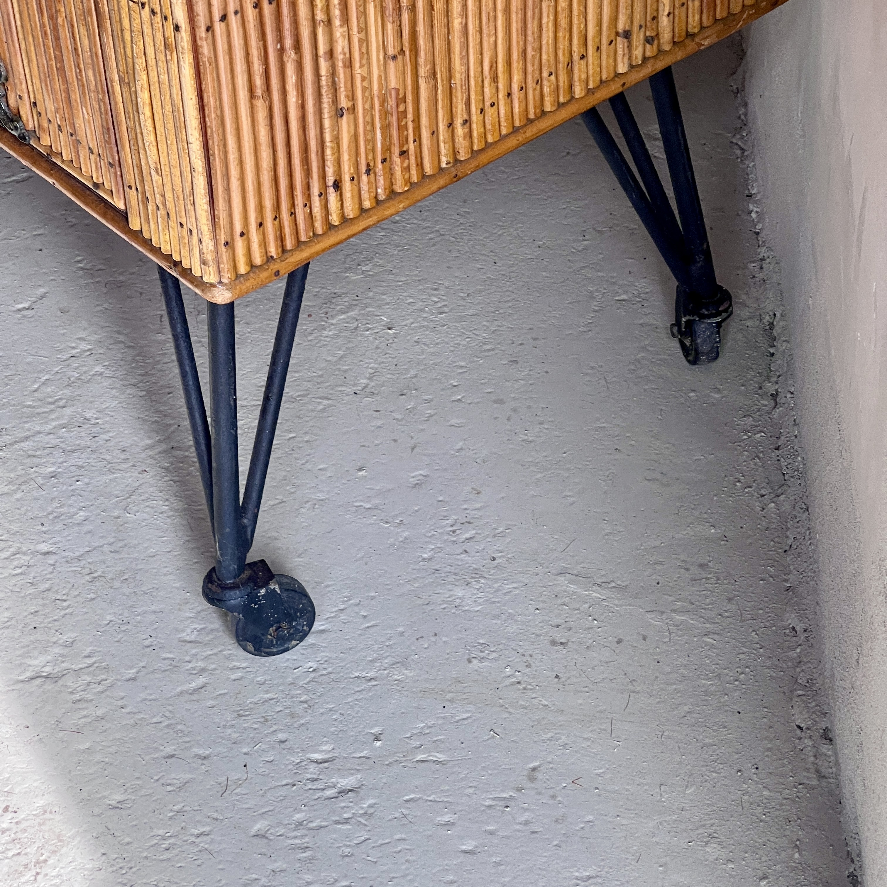 French Mid‑Century Bamboo Drinks Cabinet on Cast‑Iron Legs - Image 9
