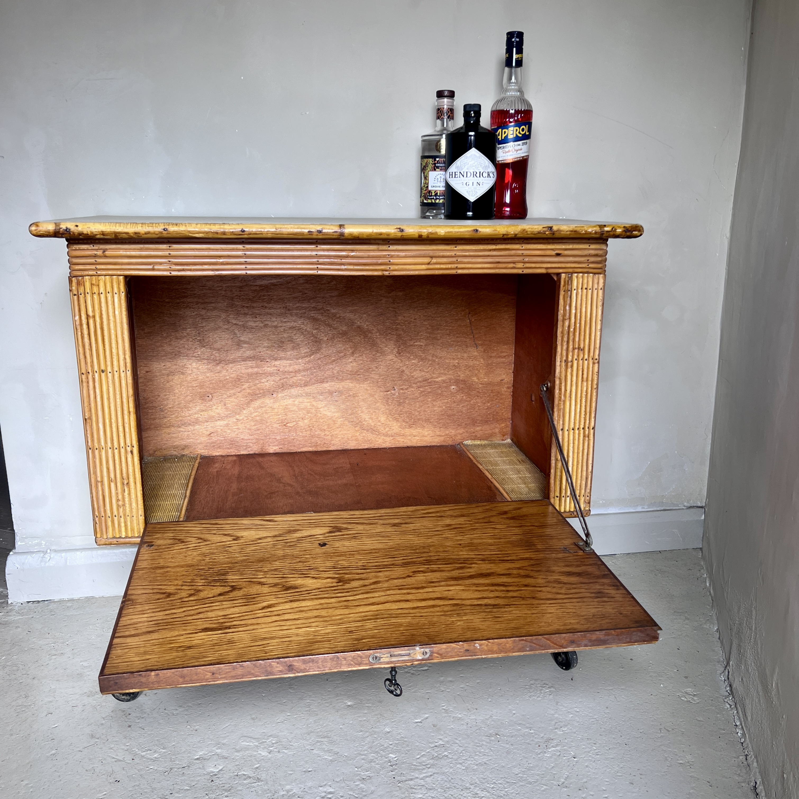 French Mid‑Century Bamboo Drinks Cabinet on Cast‑Iron Legs - Image 7
