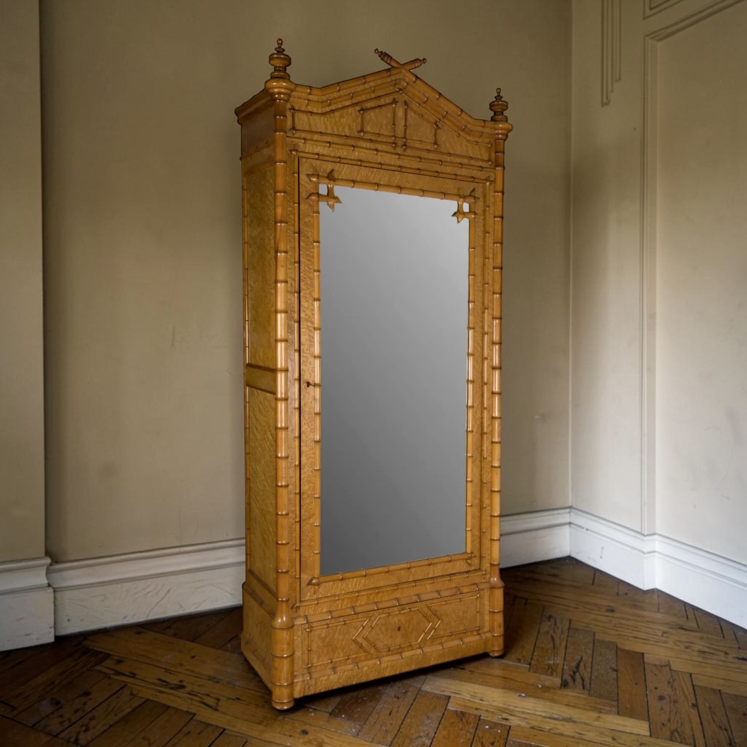 French Faux‑Bamboo Bird’s‑Eye Maple Marble Washstand, c.1890 - Image 12