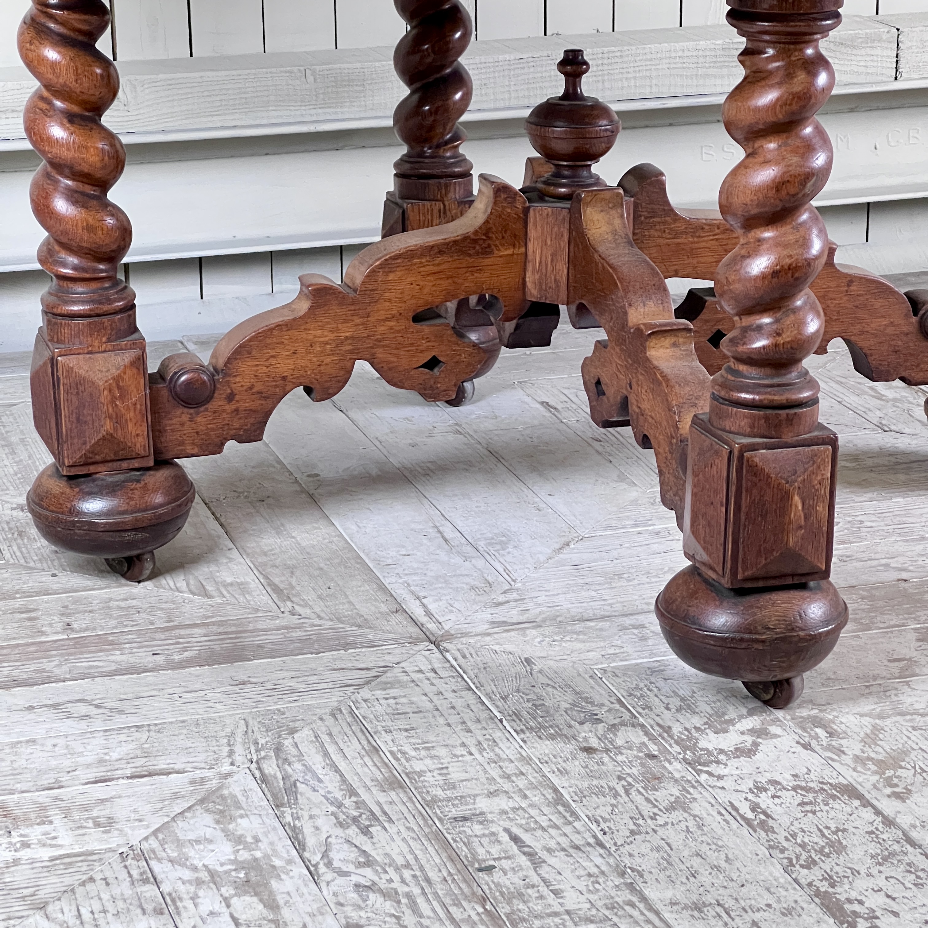 Fine Victorian Gothic Revival Octagonal Oak Library Centre Table – W. Williamson & Sons, Guildford - Image 11