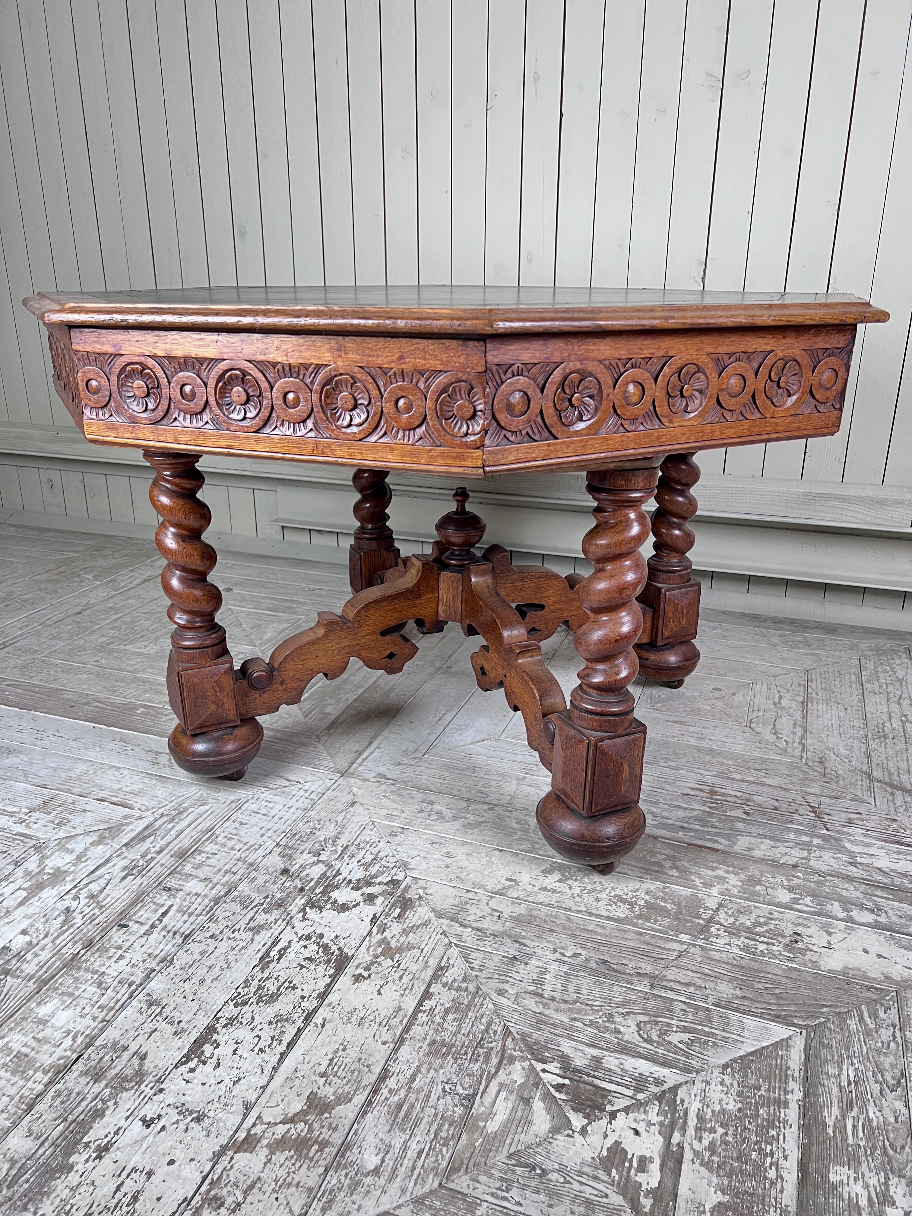Fine Victorian Gothic Revival Octagonal Oak Library Centre Table – W. Williamson & Sons, Guildford - Image 4