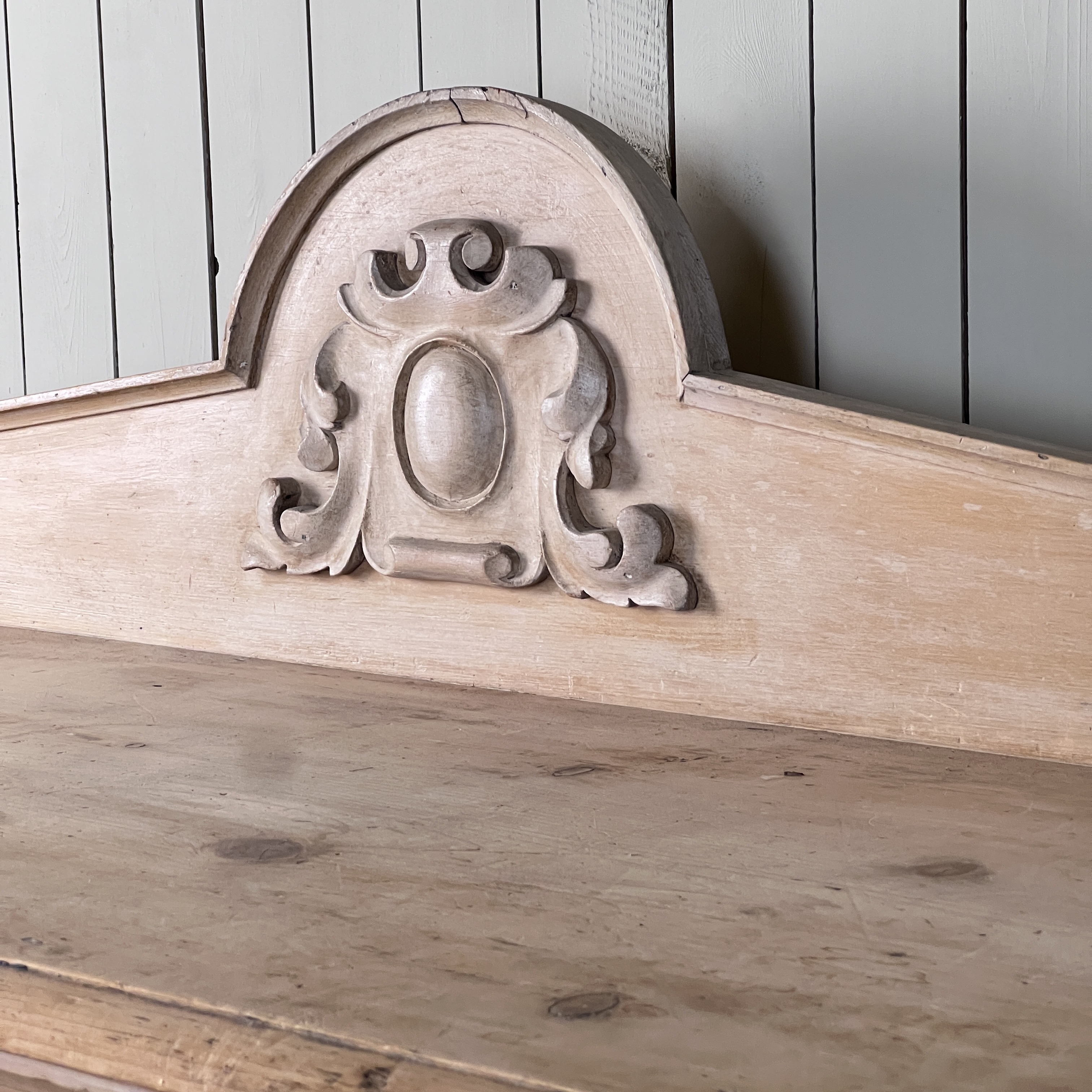 Victorian Carved Pine Console Table with Cabriole Legs, Late 19th Century - Image 6