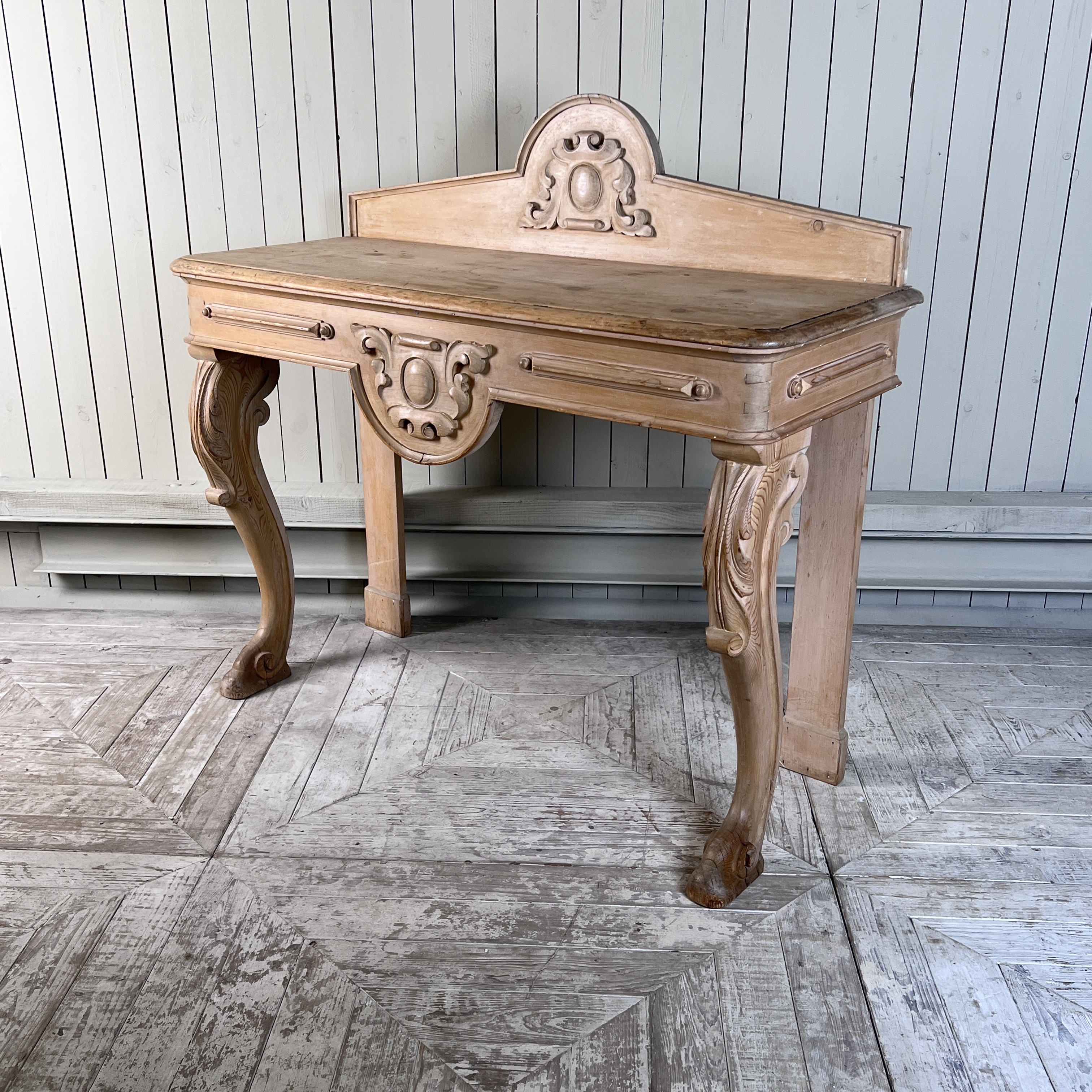 Victorian Carved Pine Console Table with Cabriole Legs, Late 19th Century - Image 4