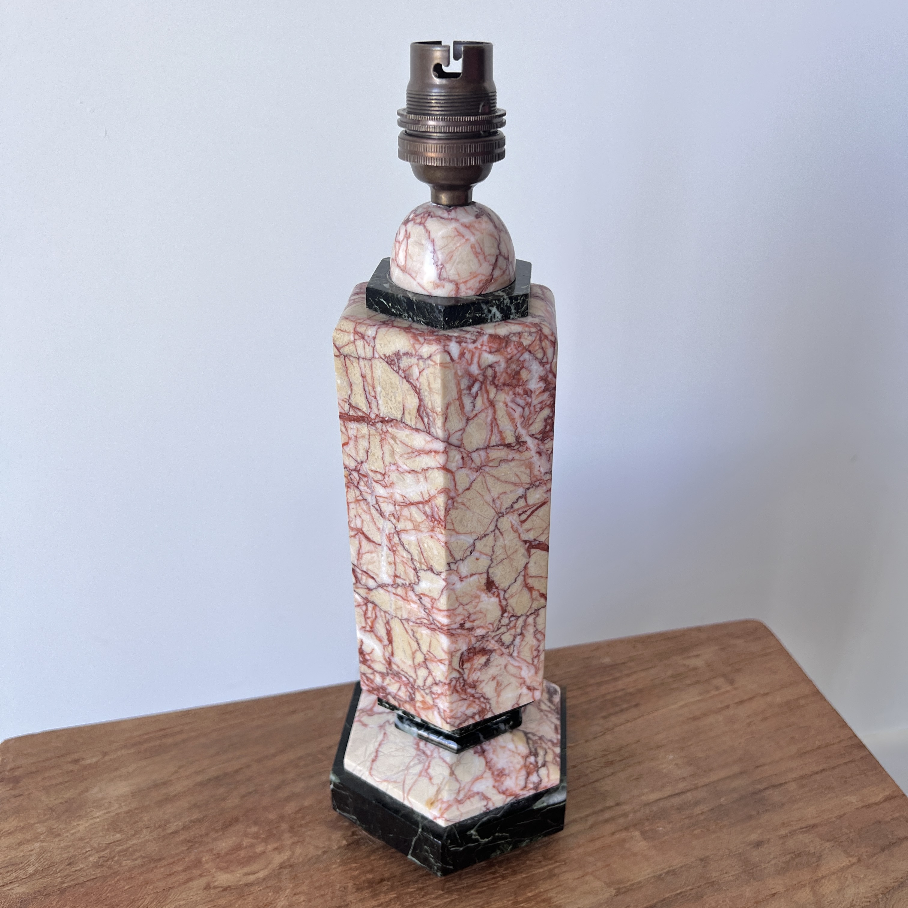 Pair of Italian Mid-Century Modern Two-Tone Marble Table Lamps with Bespoke Shades - Image 10