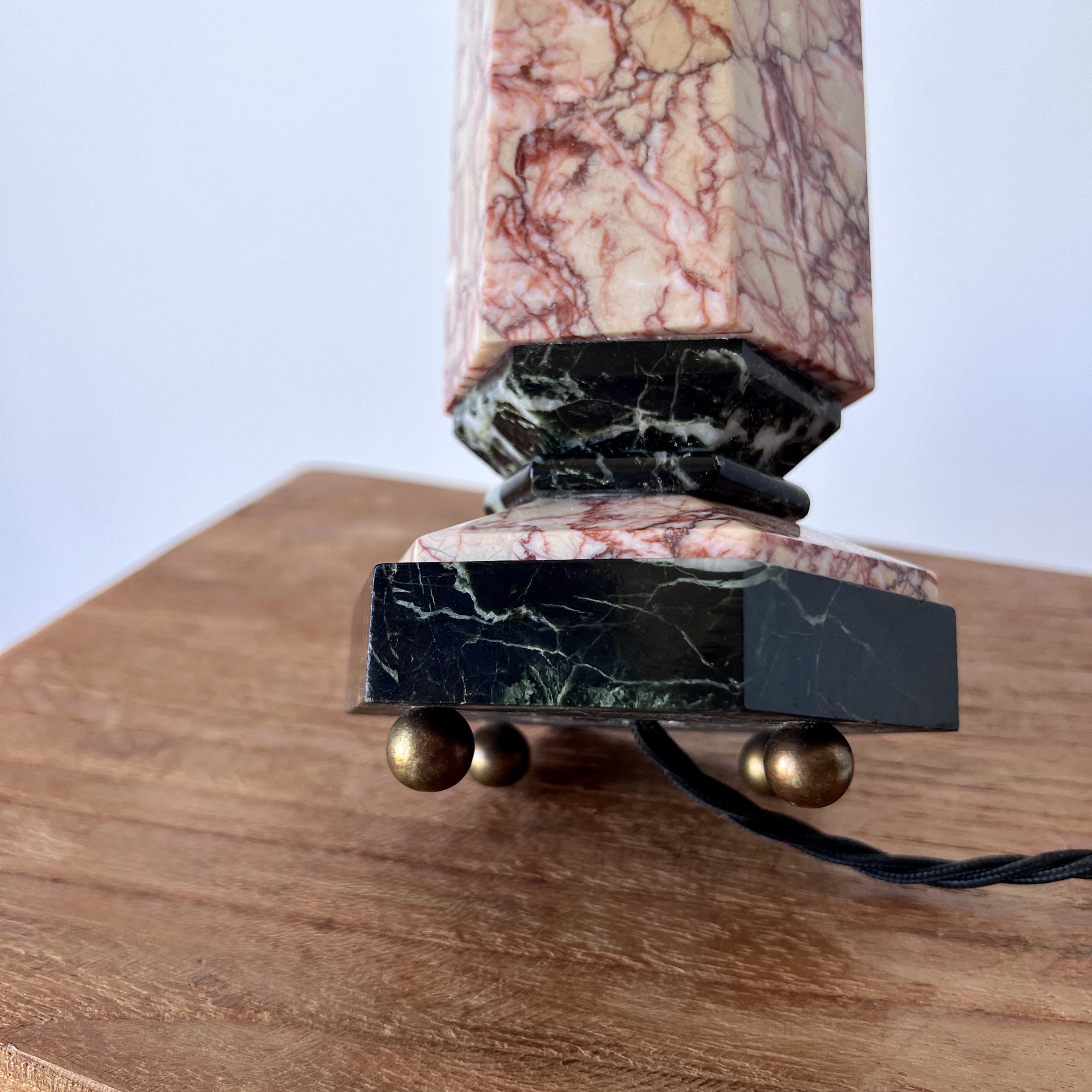 Pair of Italian Mid-Century Modern Two-Tone Marble Table Lamps with Bespoke Shades - Image 9